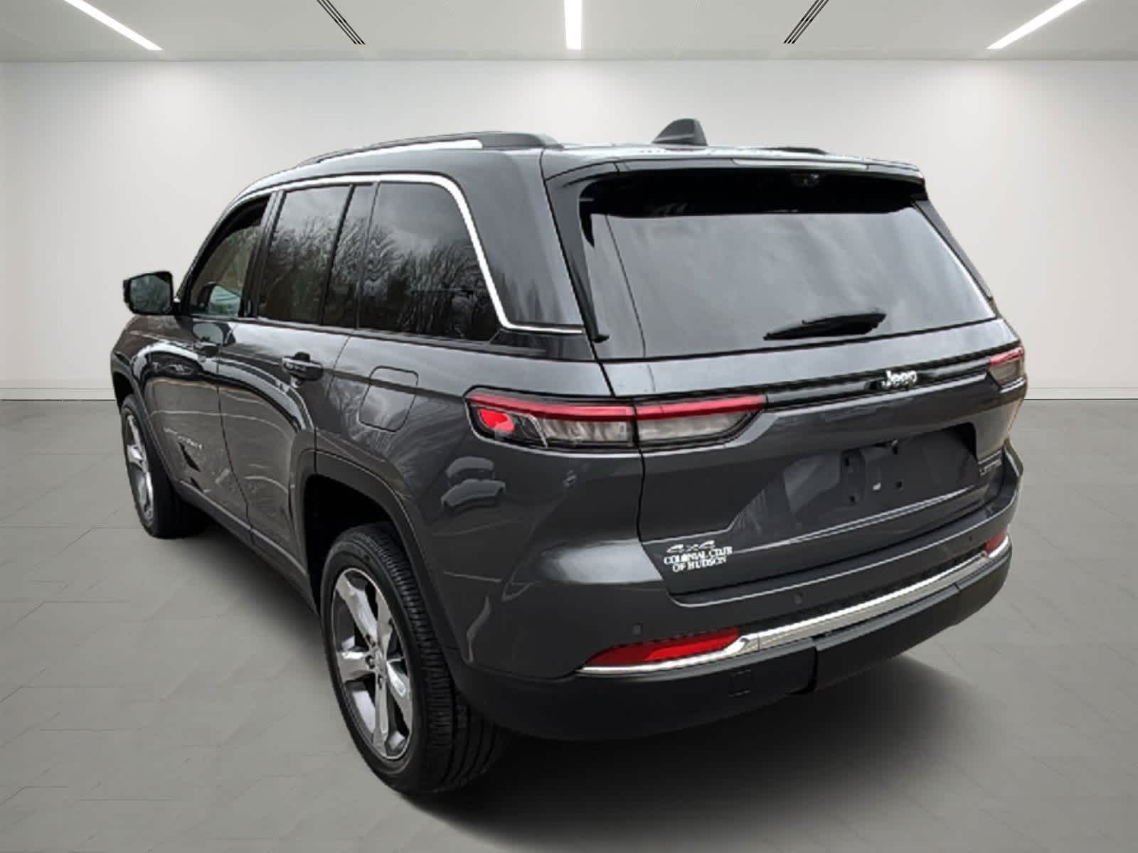 2022 Jeep Grand Cherokee Limited photo 3