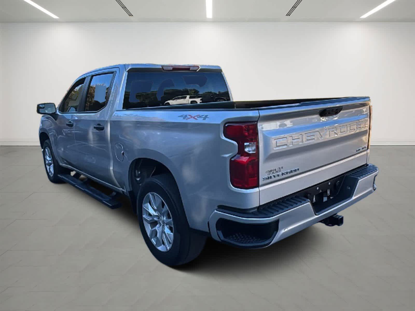 2022 Chevrolet Silverado 1500 Custom photo 3