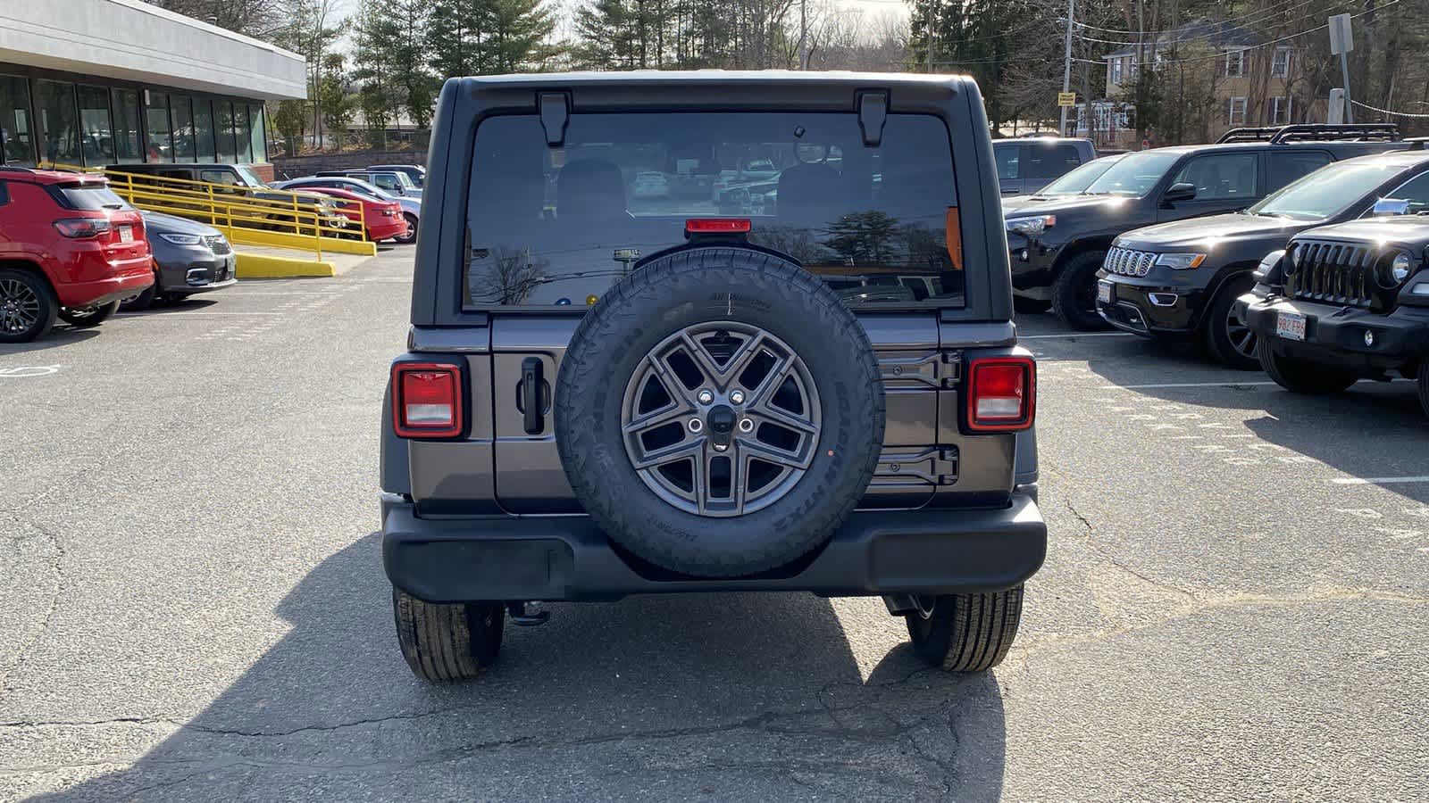 2025 Jeep Wrangler Sport S photo 4