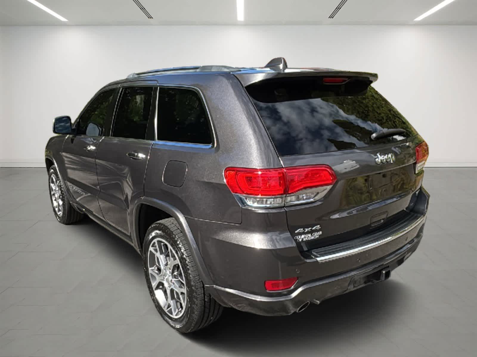 2020 Jeep Grand Cherokee Overland photo 2