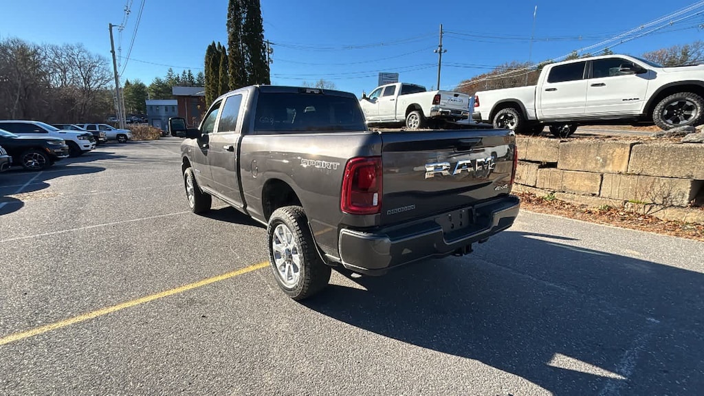 New 2026 Ram 2500 BIG HORN CREW CAB 4X4 6'4 BOX Pickup