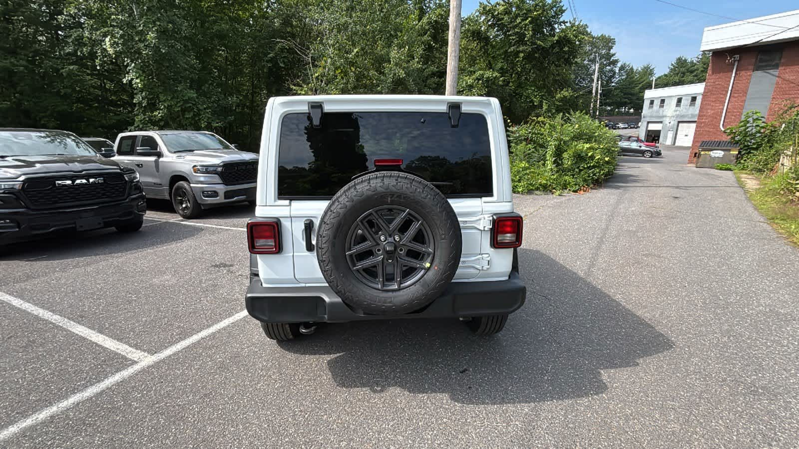 2025 Jeep Wrangler Sport S photo 4