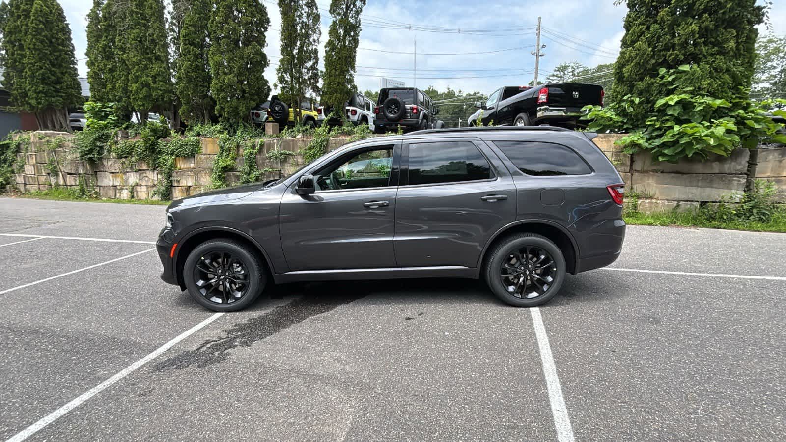 2025 Dodge Durango GT photo 2