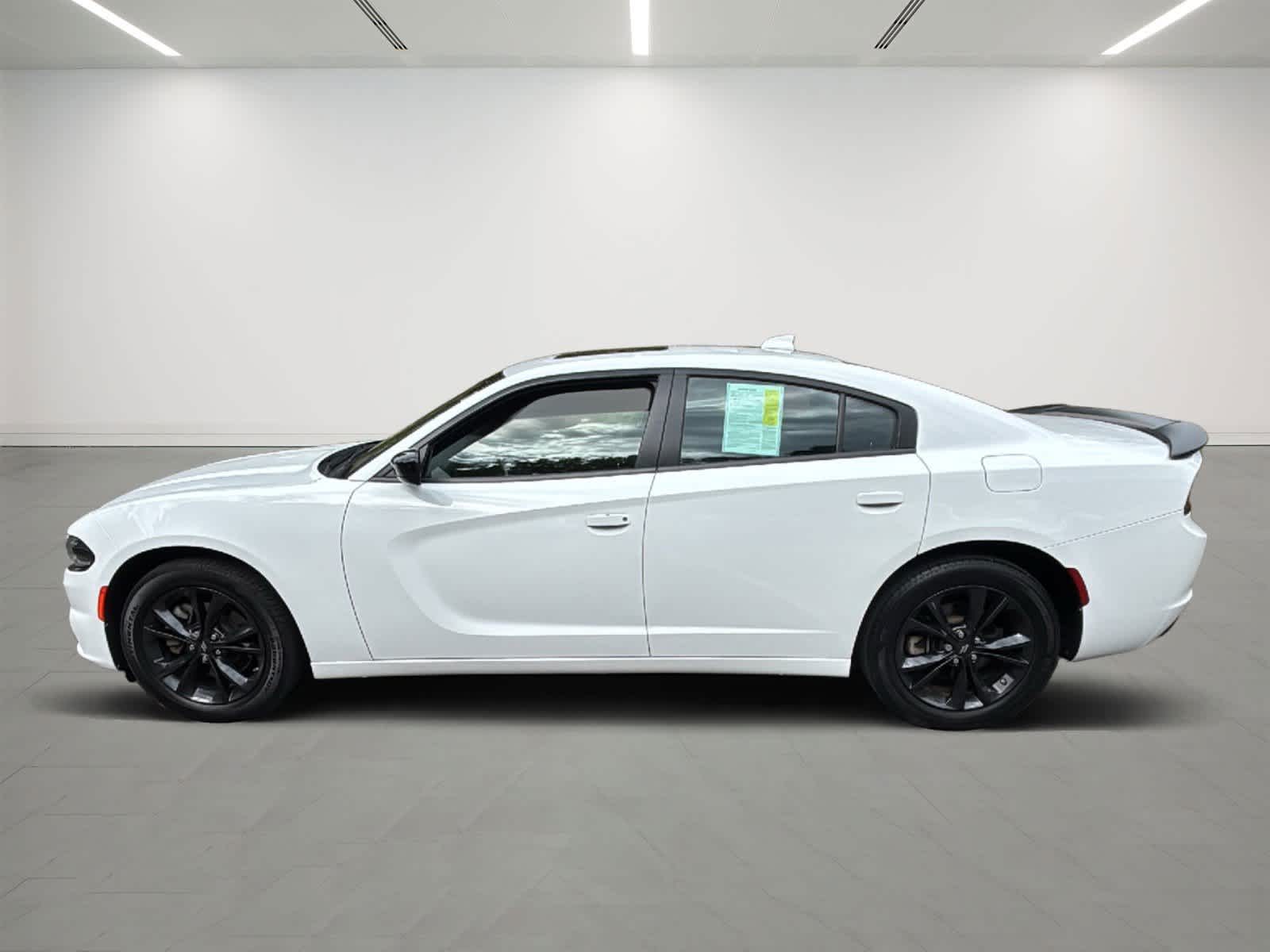 2022 Dodge Charger SXT AWD photo 2