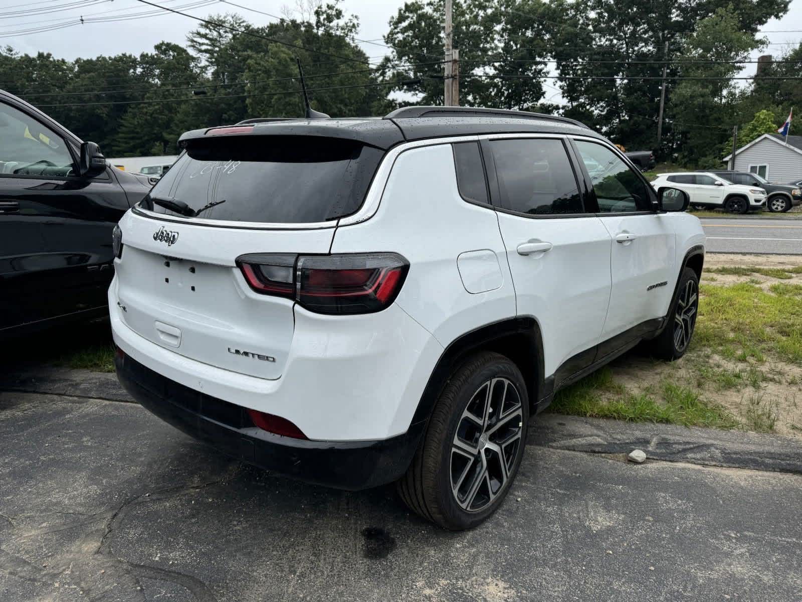 2024 Jeep Compass Limited photo 4