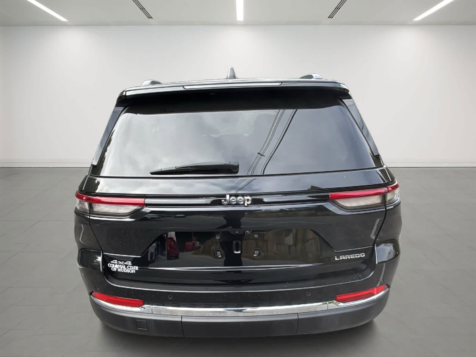 2023 Jeep Grand Cherokee Laredo Altitude photo 4