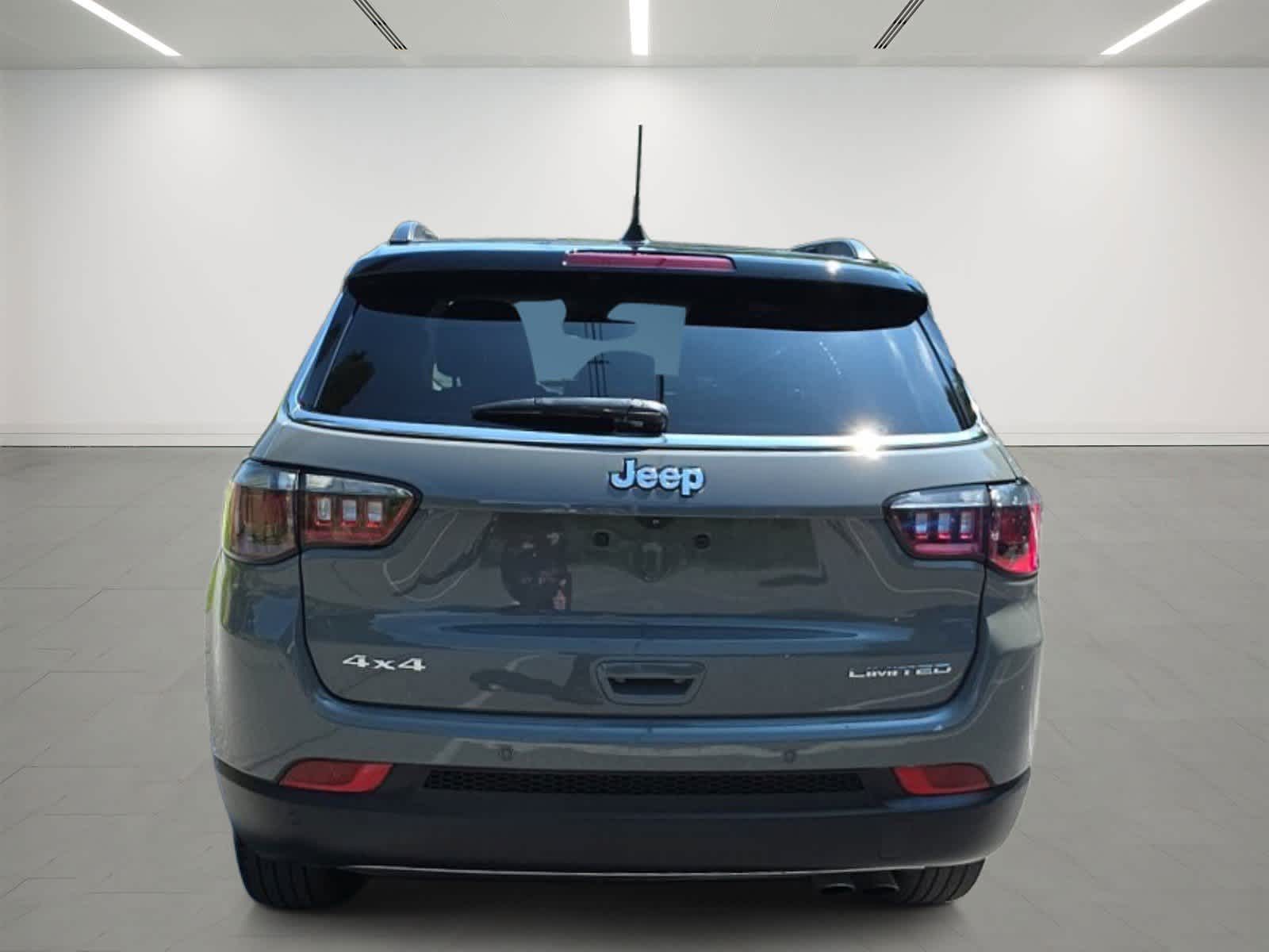 2022 Jeep Compass Limited photo 4