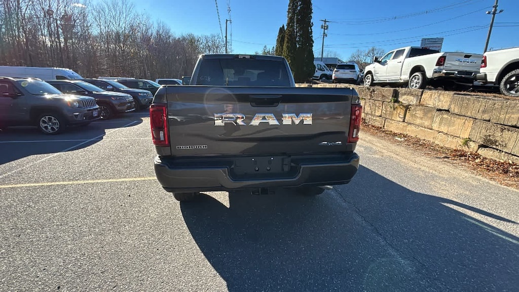 New 2026 Ram 2500 BIG HORN CREW CAB 4X4 6'4 BOX Pickup