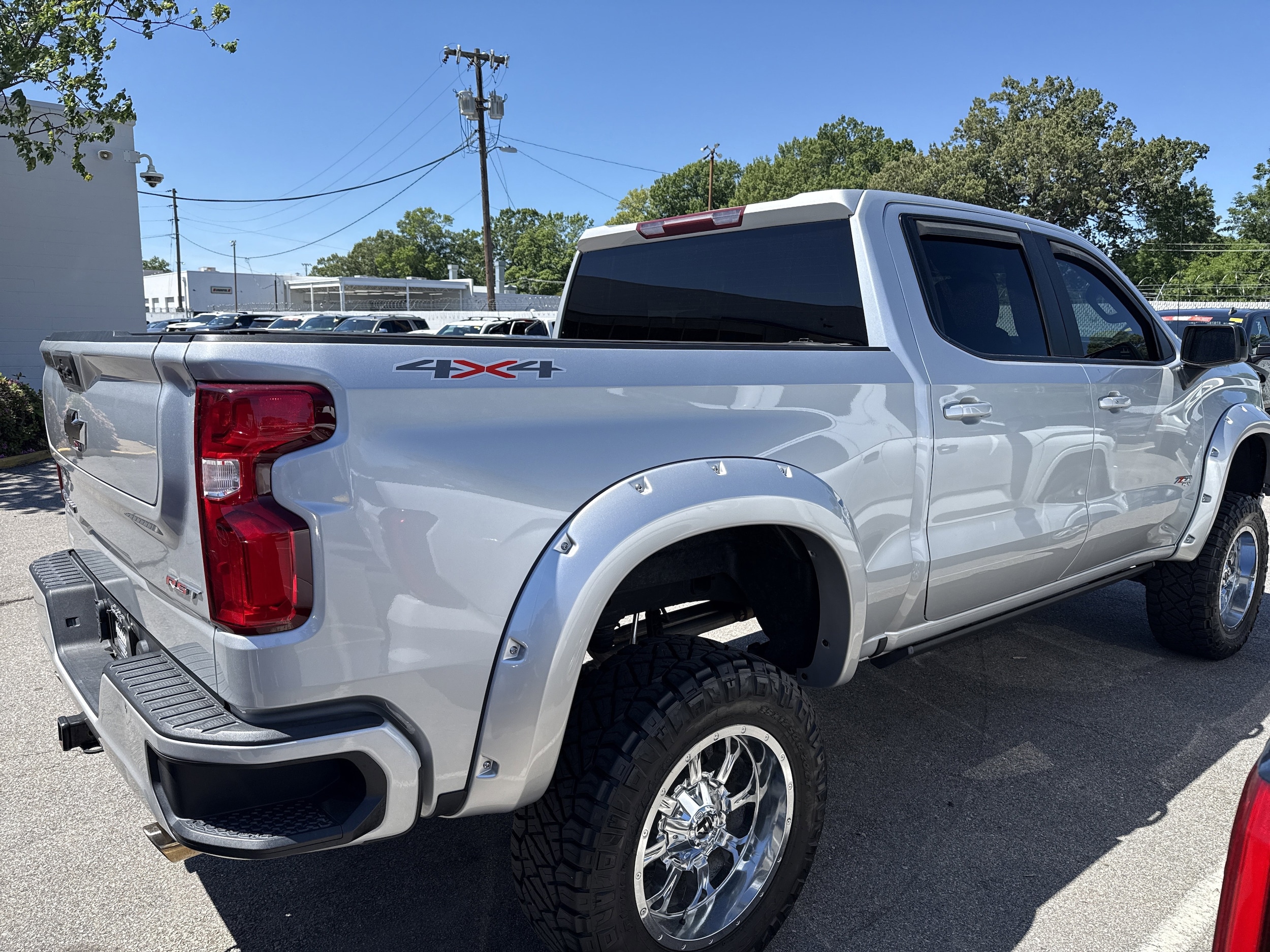 2022 Chevrolet Silverado 1500 RST photo 3