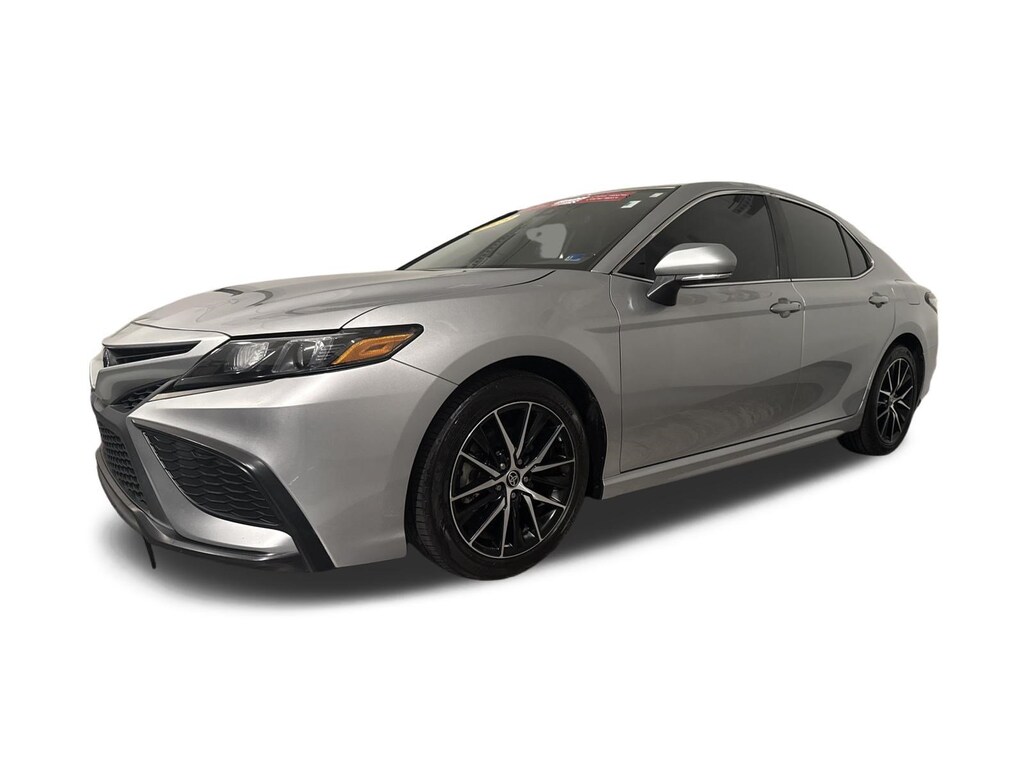 Used 2023 Toyota Camry SE Sedan