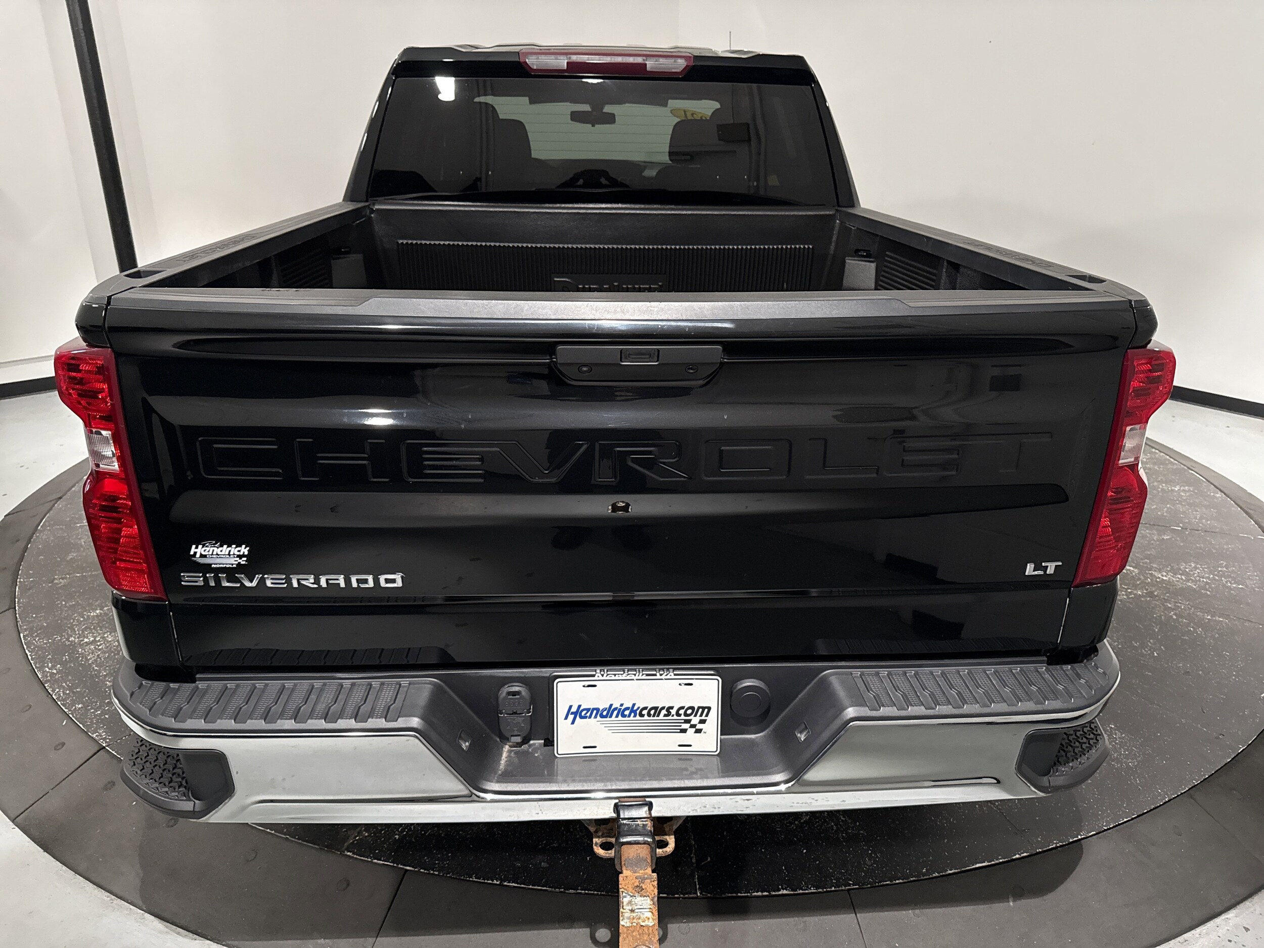 2021 Chevrolet Silverado 1500 LT photo 3