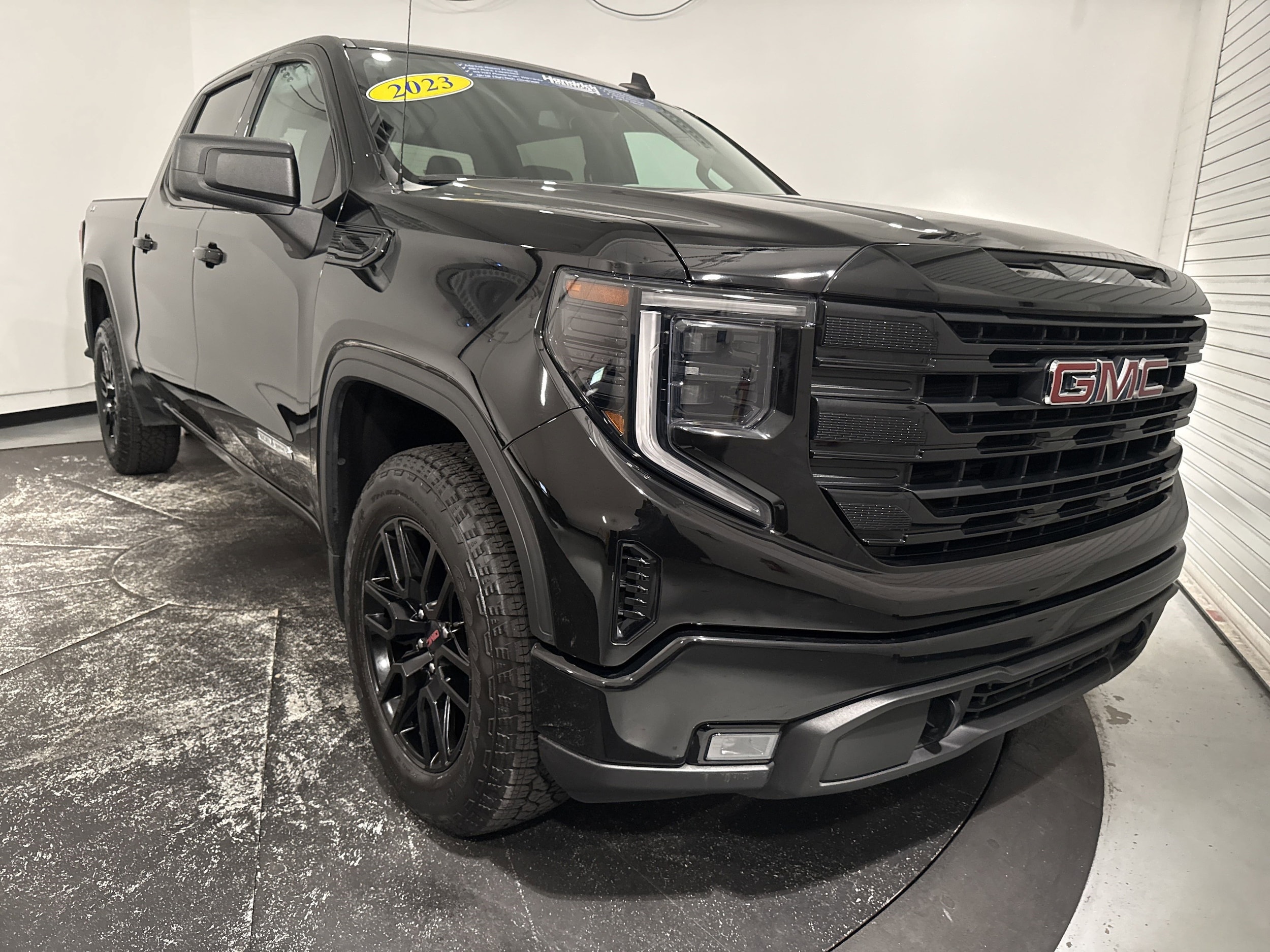 2023 GMC Sierra 1500 Elevation