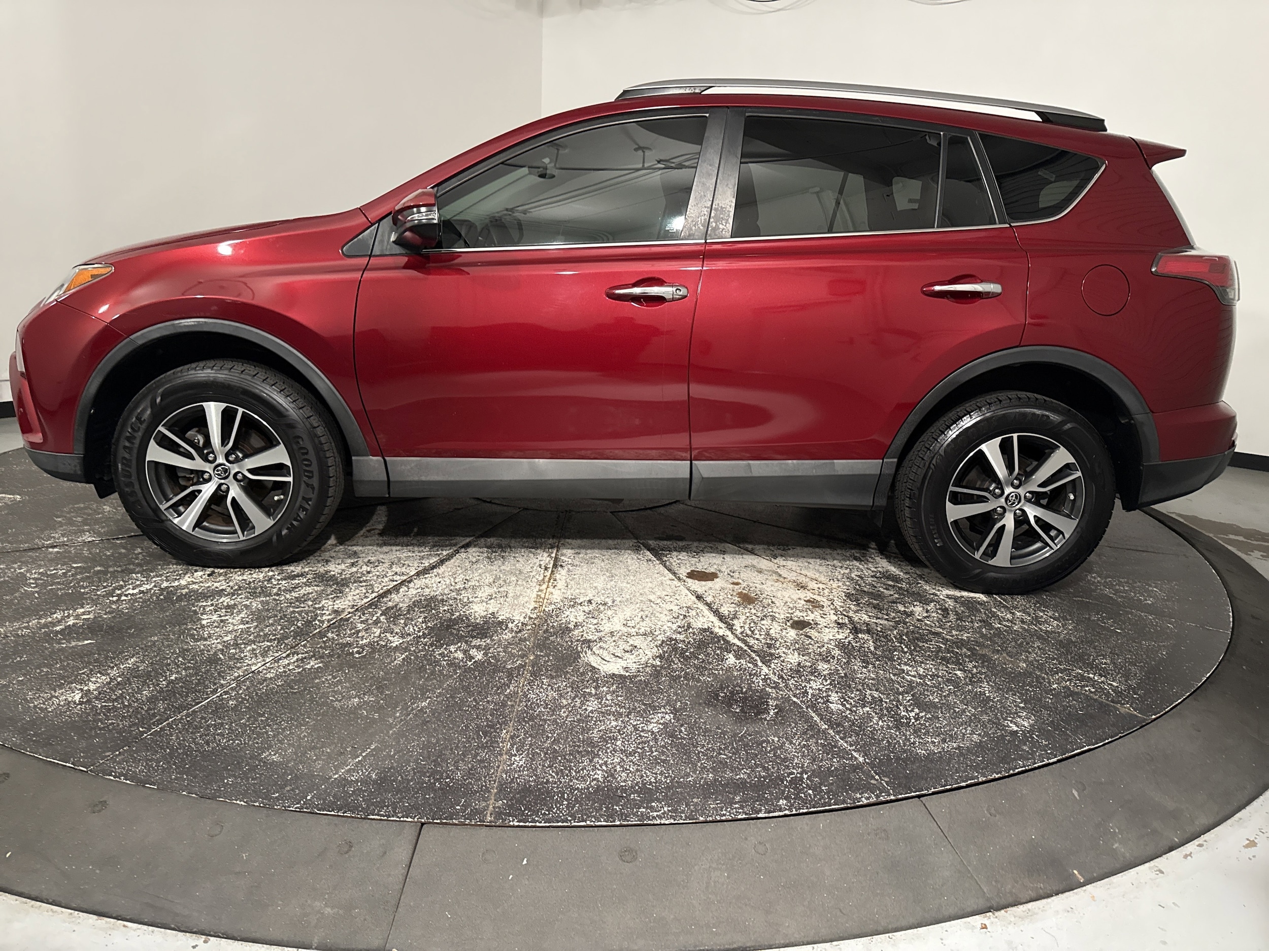 2018 Toyota RAV4 XLE photo 5