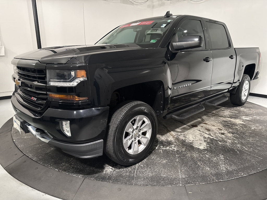 Used 2017 Chevrolet Silverado 1500 LT Pickup