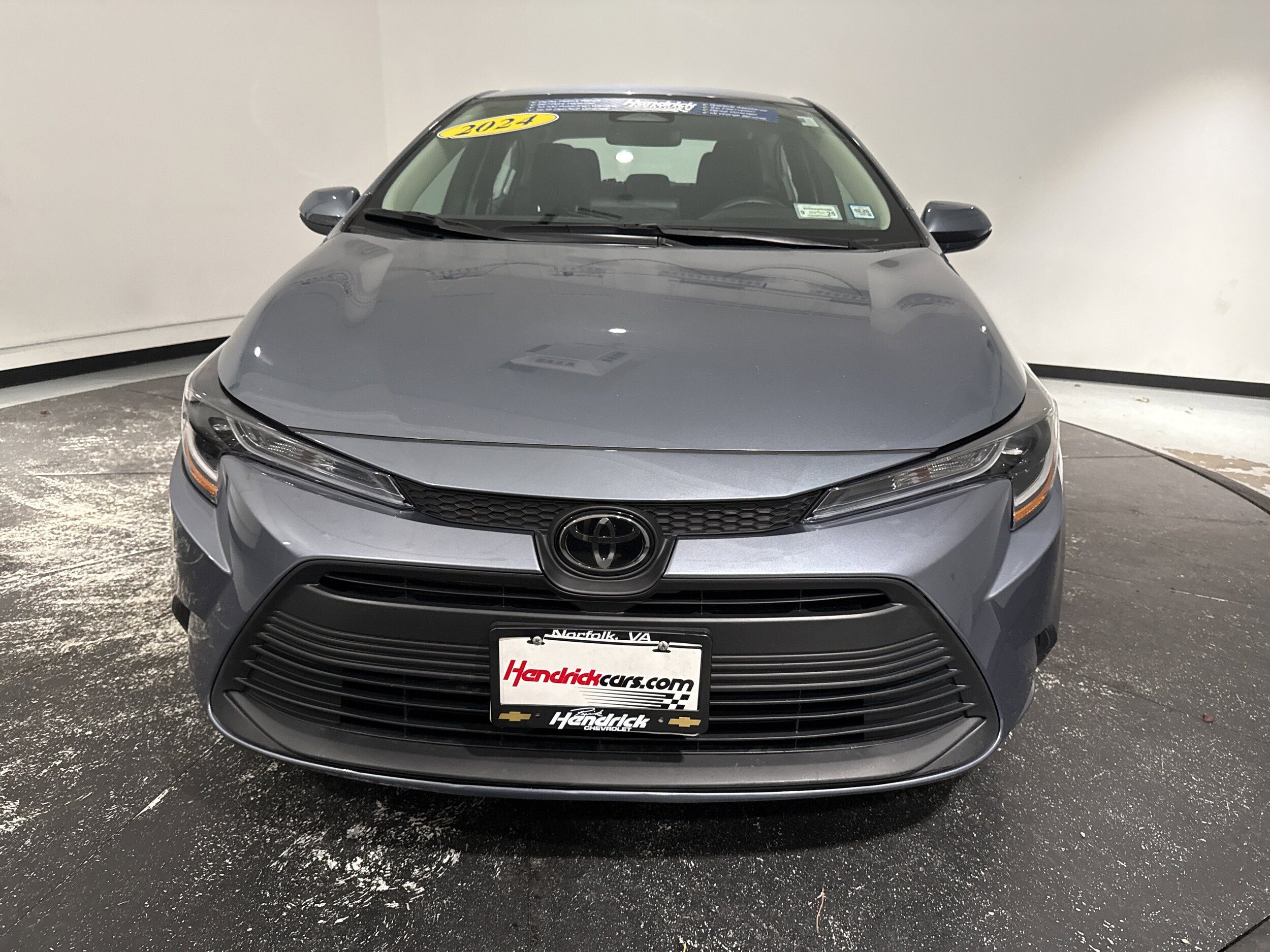 2024 Toyota Corolla LE photo 2