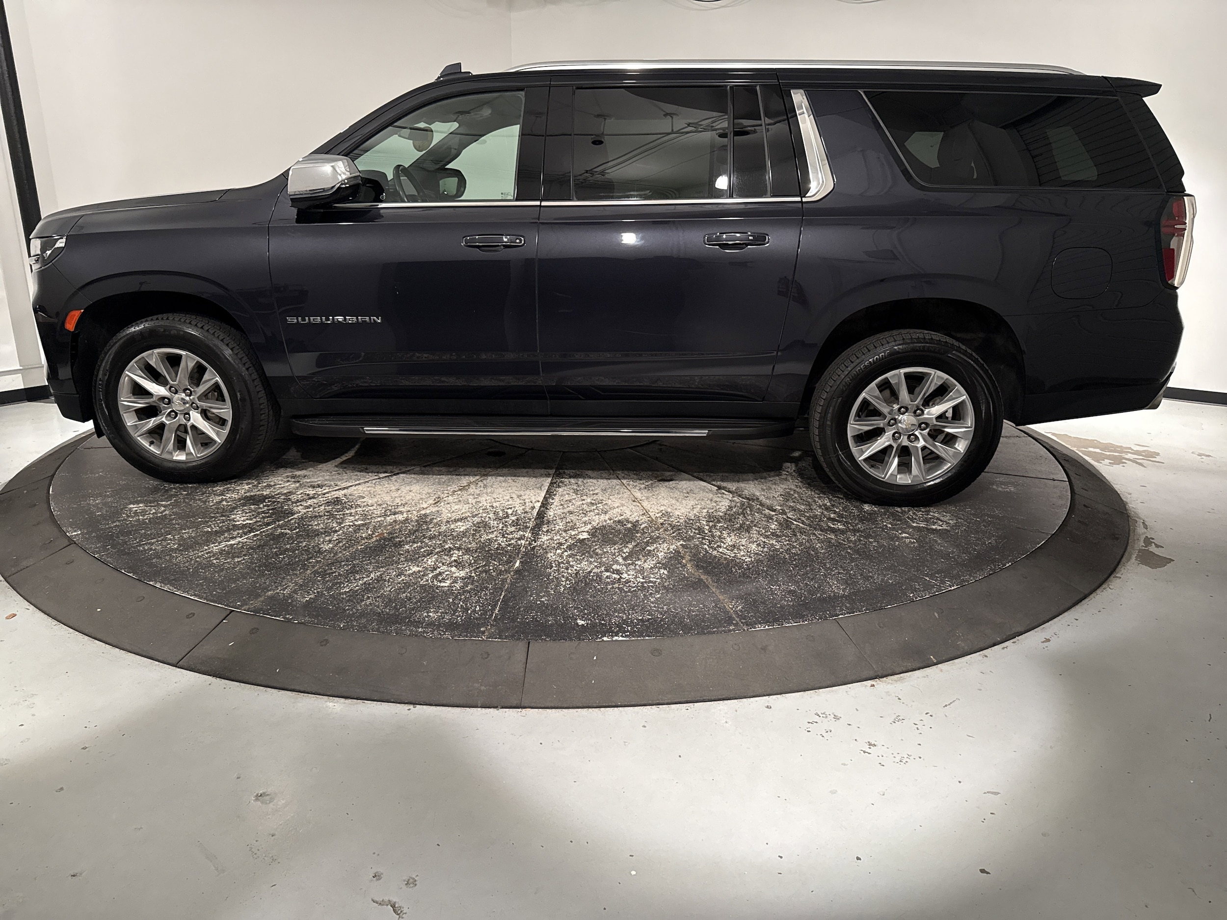 2023 Chevrolet Suburban Premier photo 5