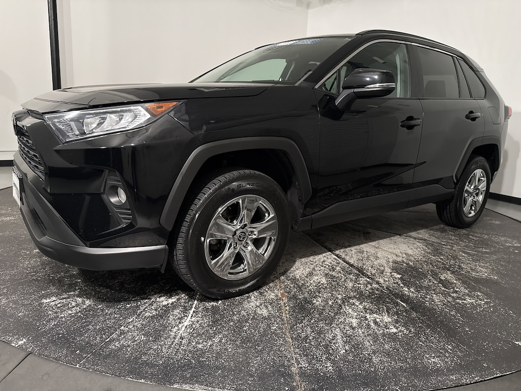 Used 2021 Toyota RAV4 XLE SUV