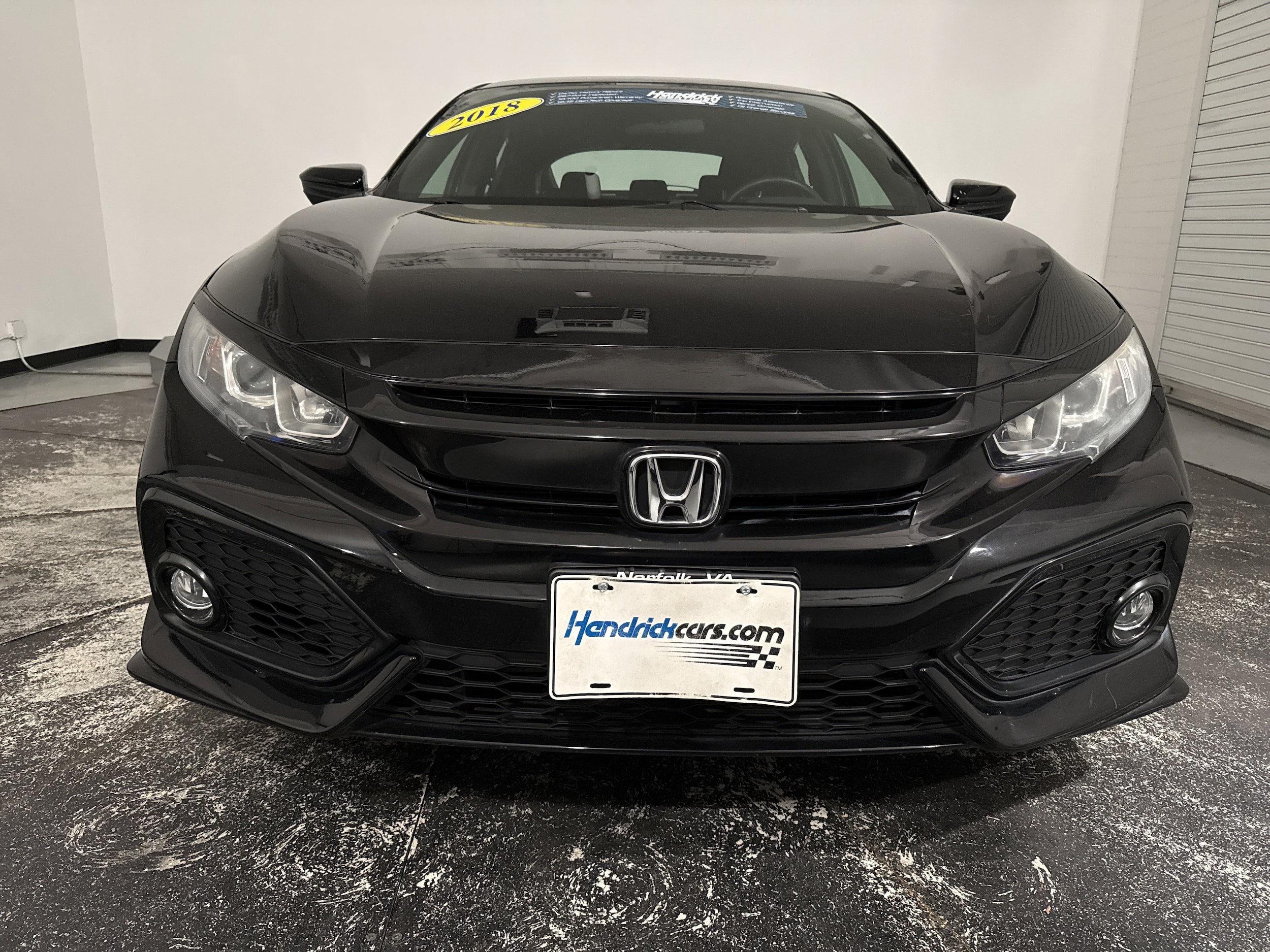 2018 Honda Civic Sport photo 2