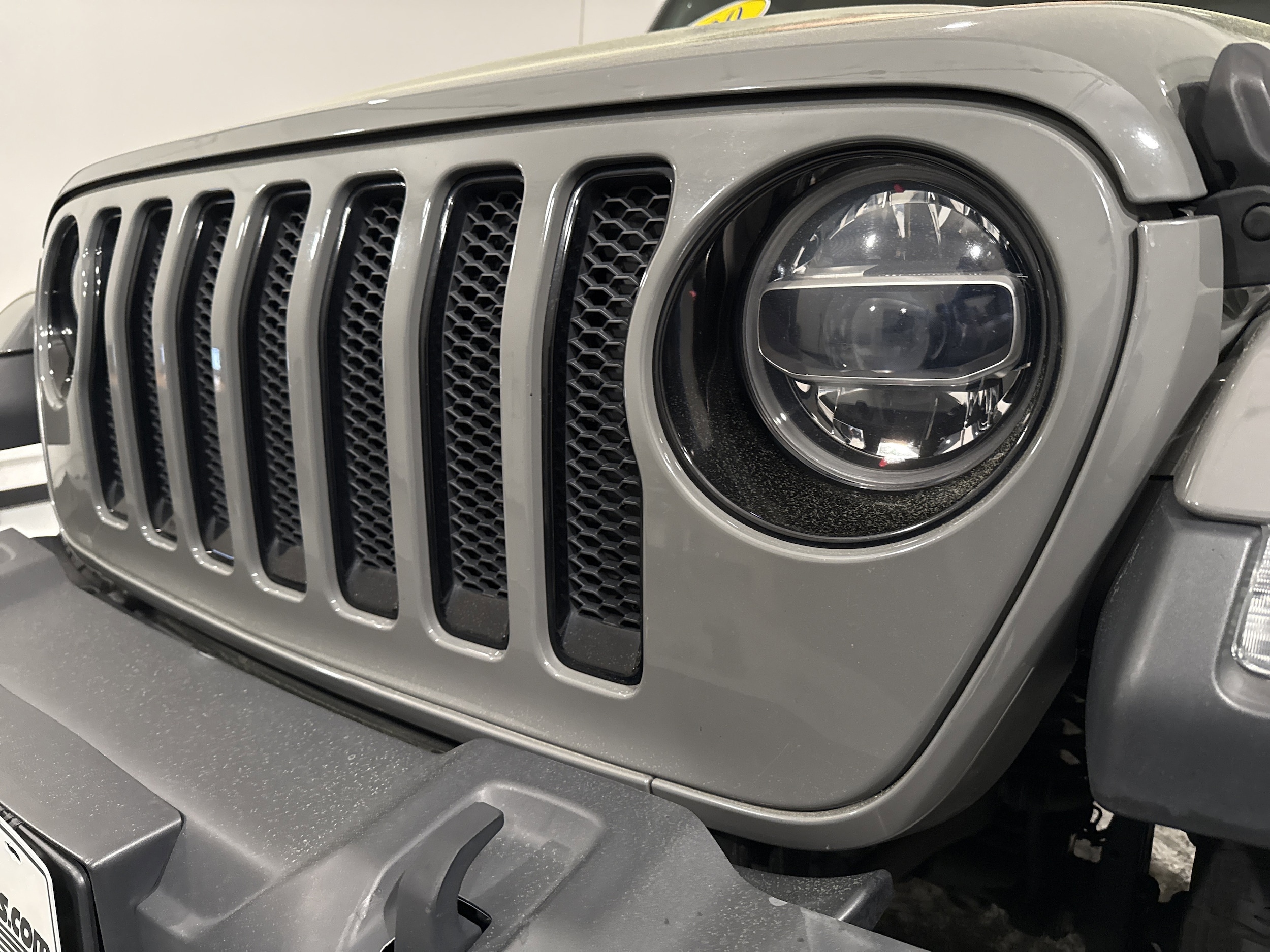 2020 Jeep Wrangler Unlimited Sahara Altitude photo 5