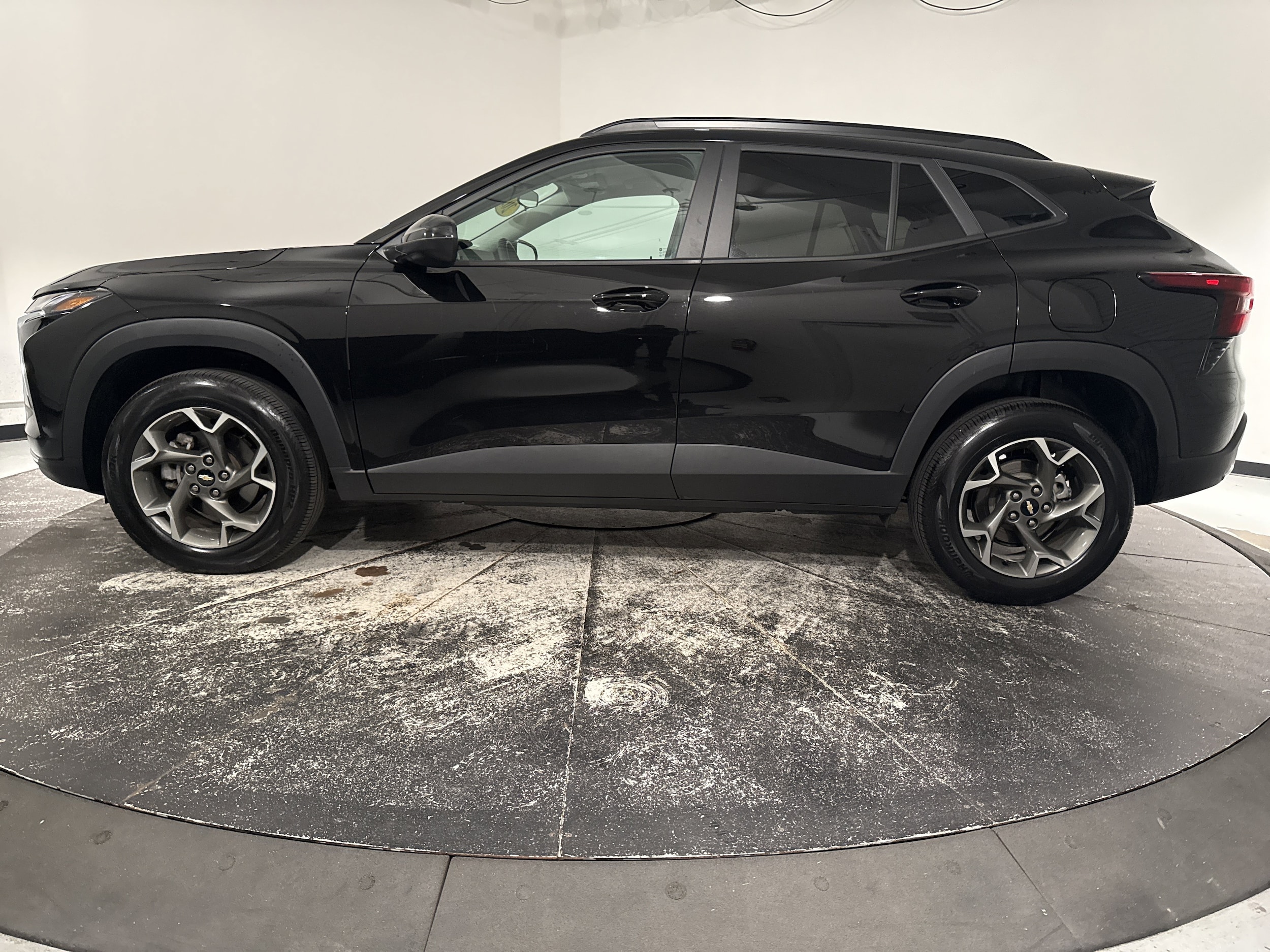 2025 Chevrolet Trax photo 6