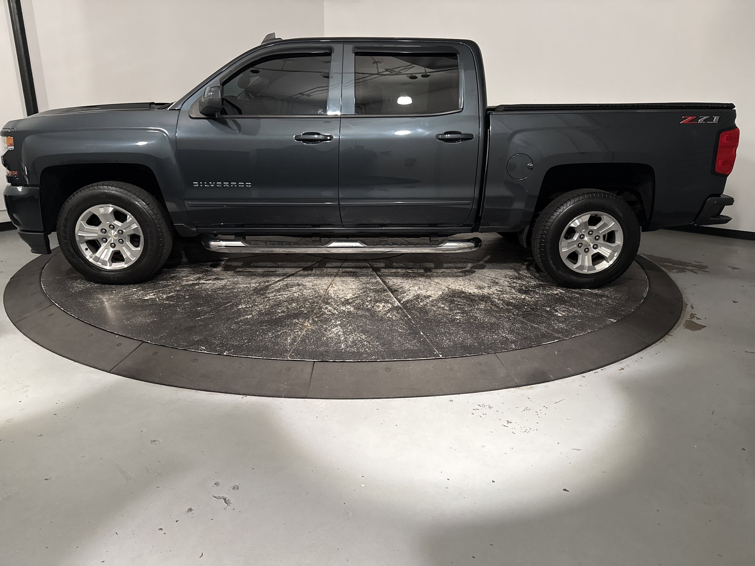 2018 Chevrolet Silverado 1500 LT photo 5