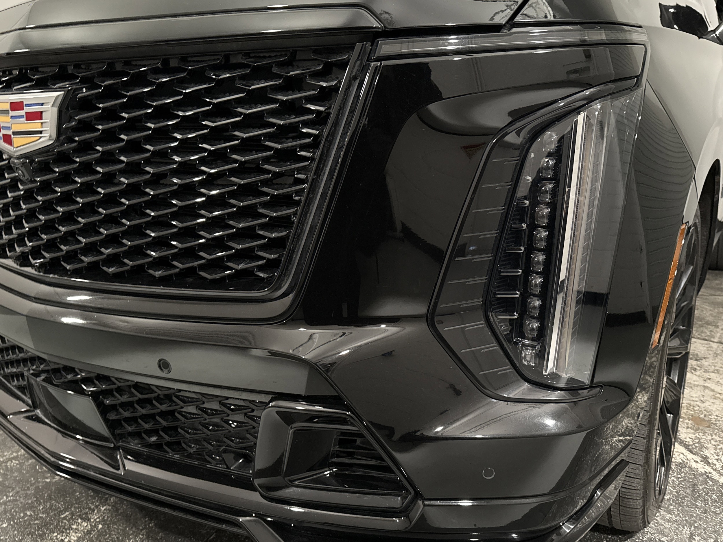 2025 CADILLAC Escalade AWD V-Series photo 4