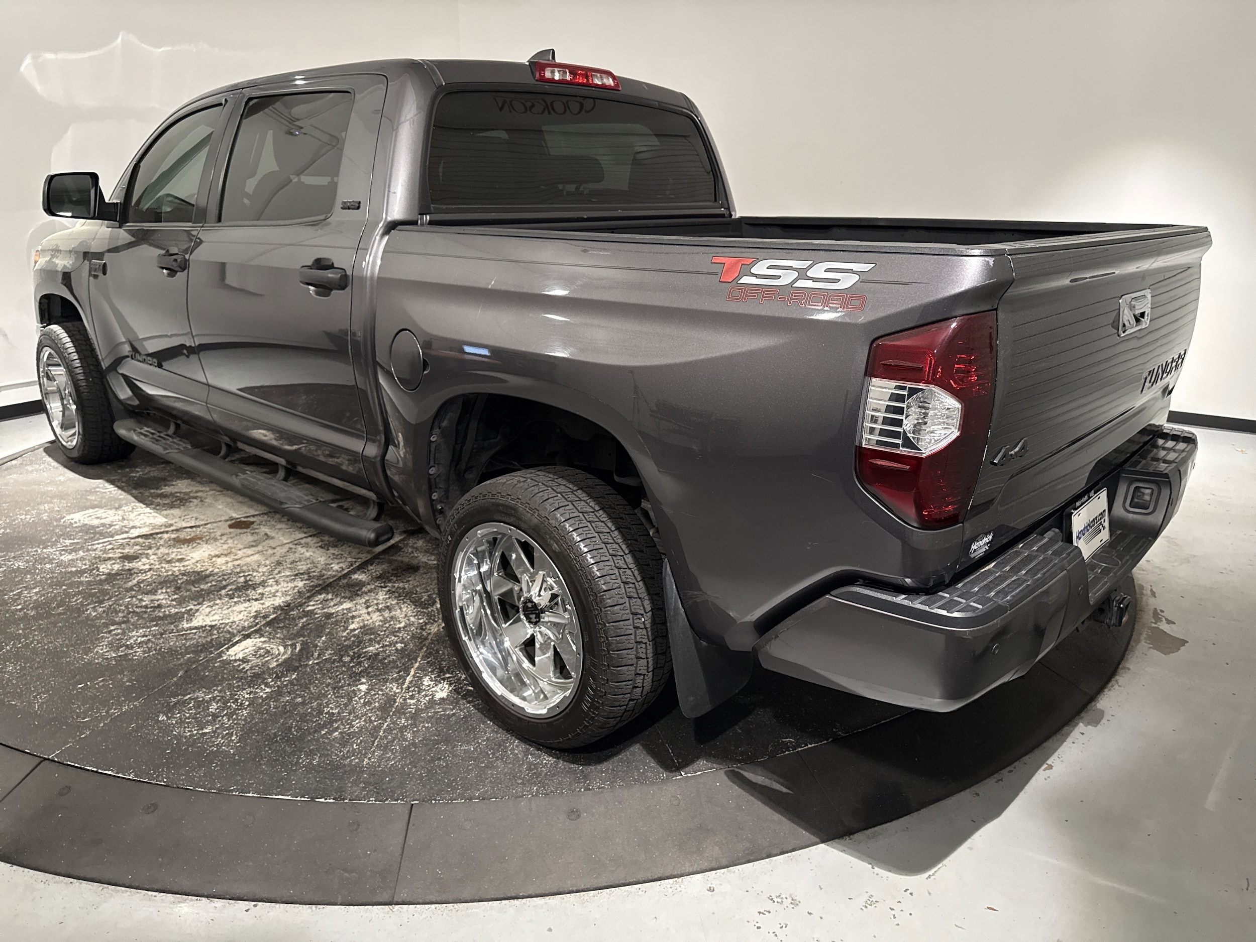 2021 Toyota Tundra 4WD SR5 photo 6