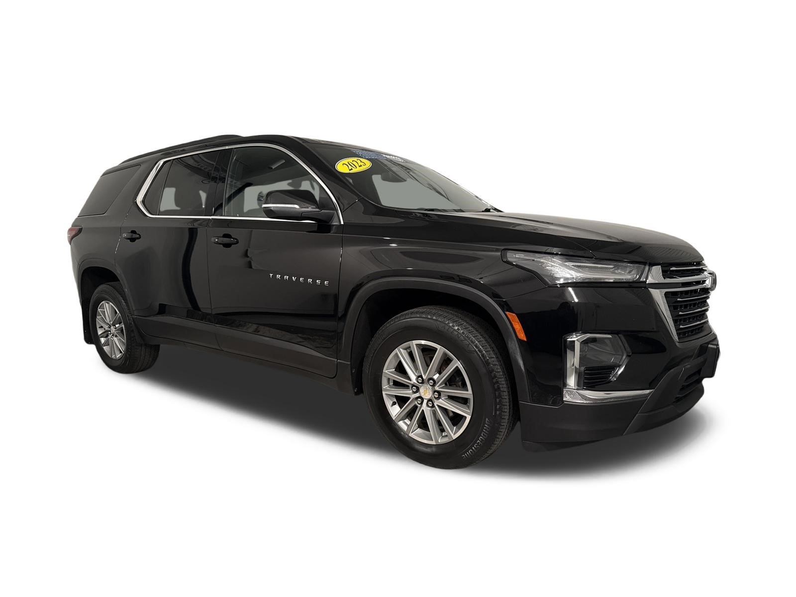 Used 2023 Chevrolet Traverse LT Cloth SUV