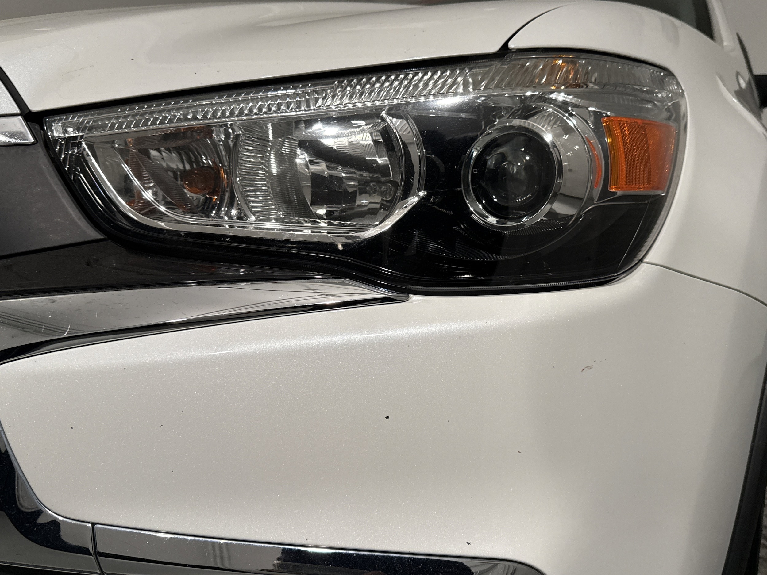 2016 Mitsubishi Outlander Sport 2.4 SEL photo 5