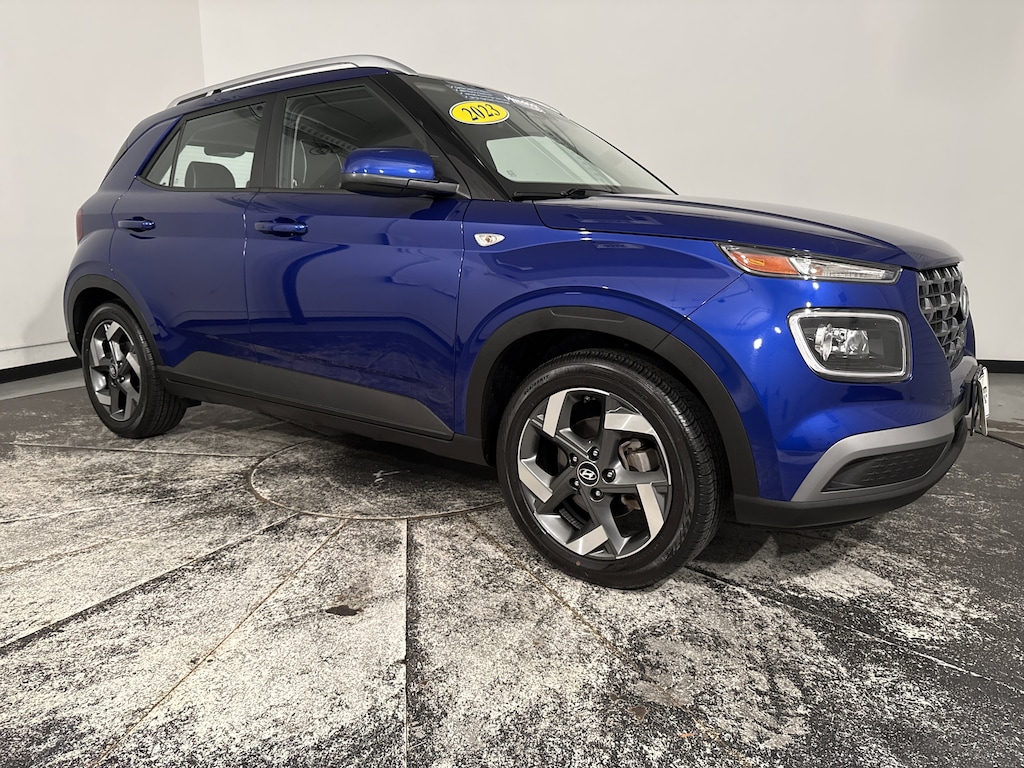 Used 2023 Hyundai Venue Limited SUV