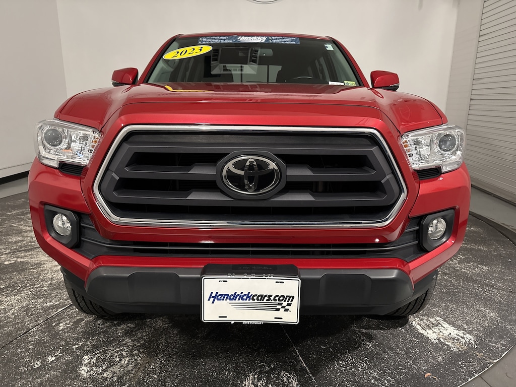Used 2023 Toyota Tacoma 4WD SR5 Pickup