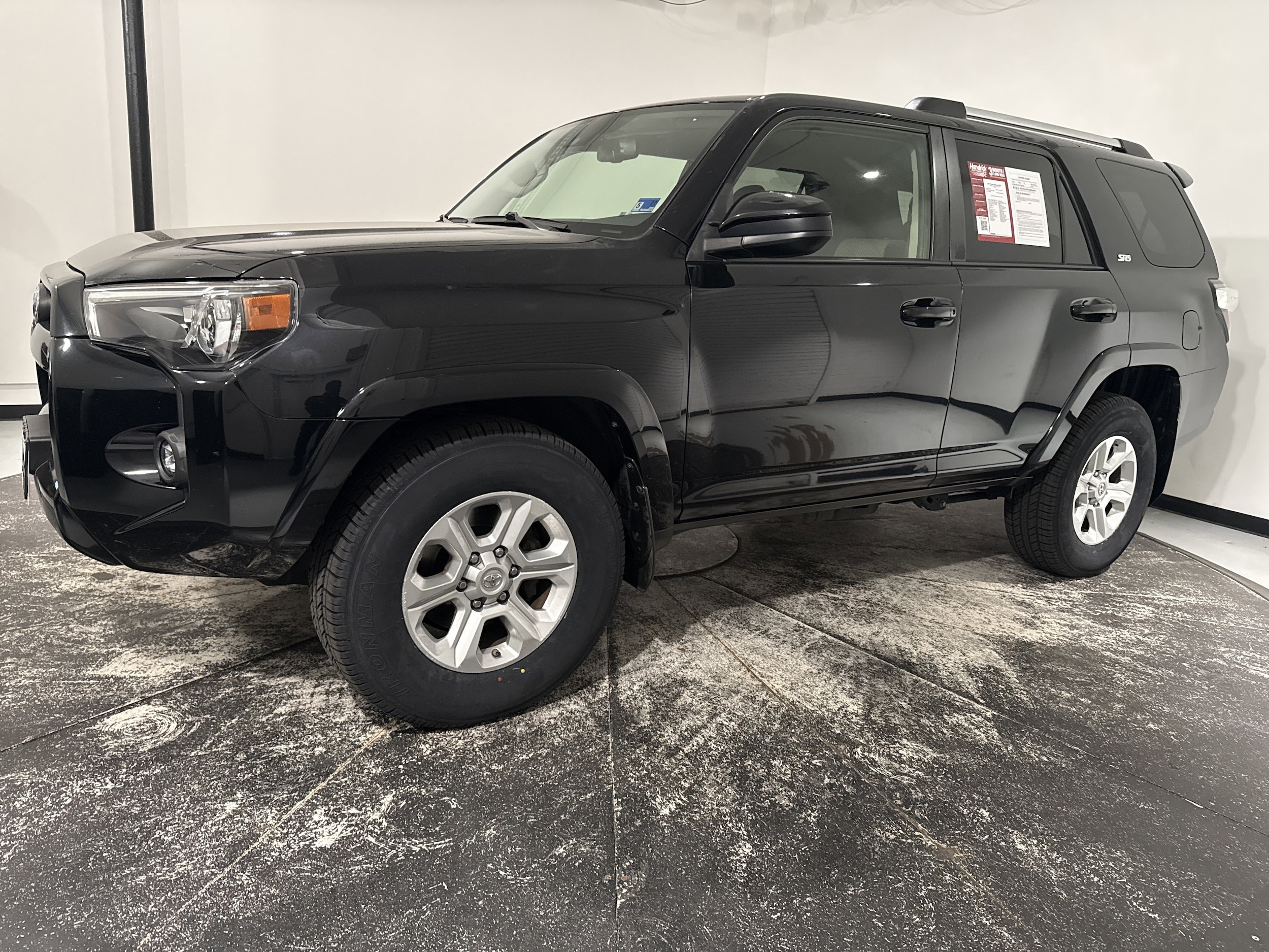 2021 Toyota 4Runner SR5 photo 4
