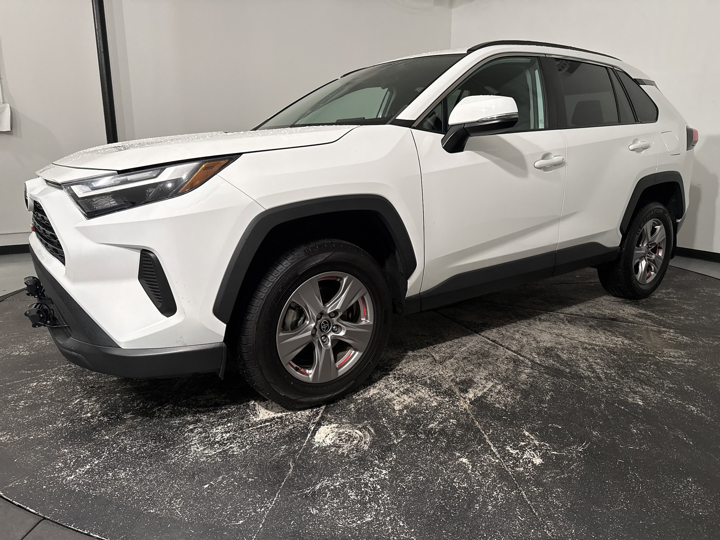 2022 Toyota RAV4 XLE photo 4
