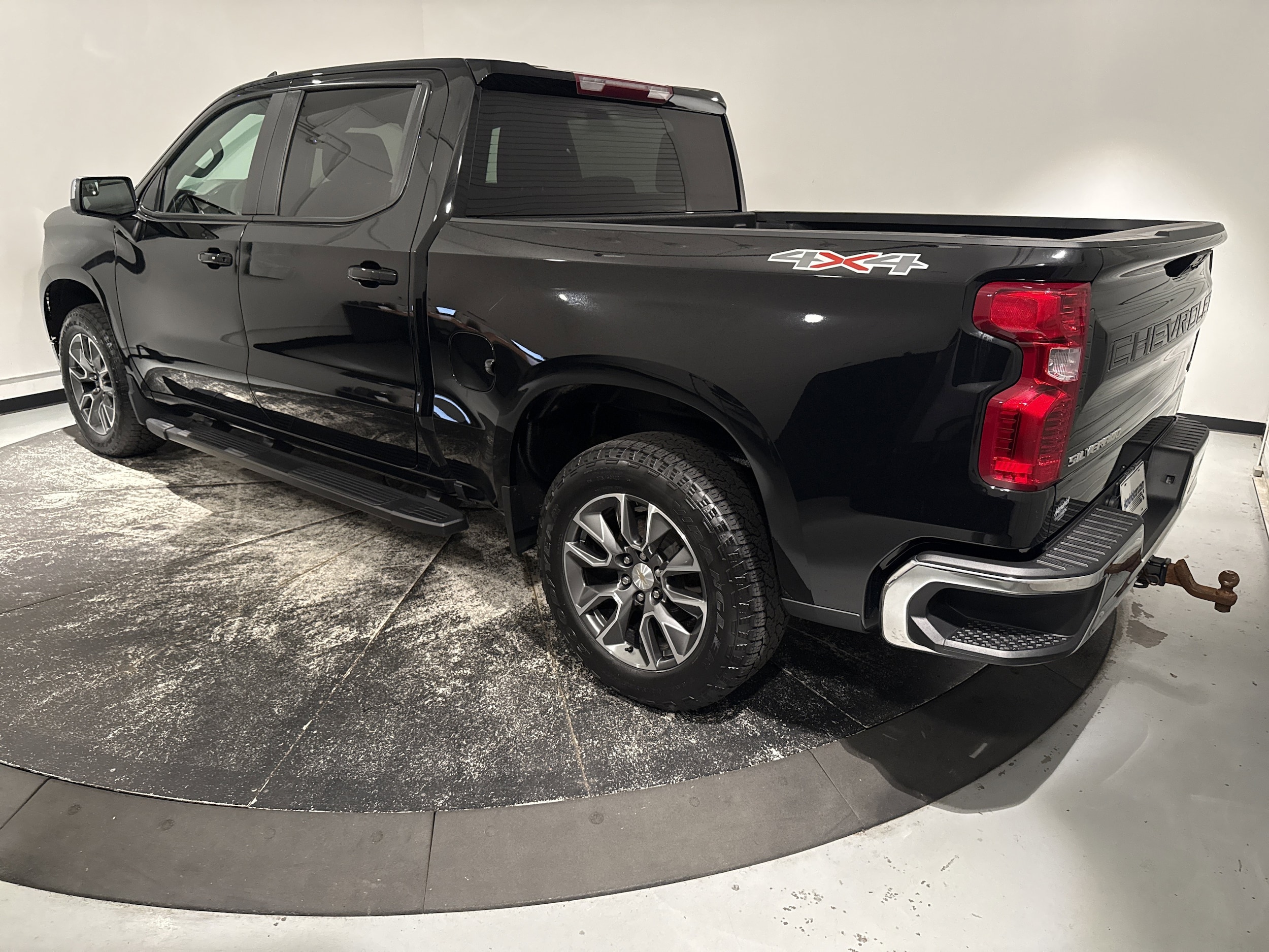 2024 Chevrolet Silverado 1500 photo 6