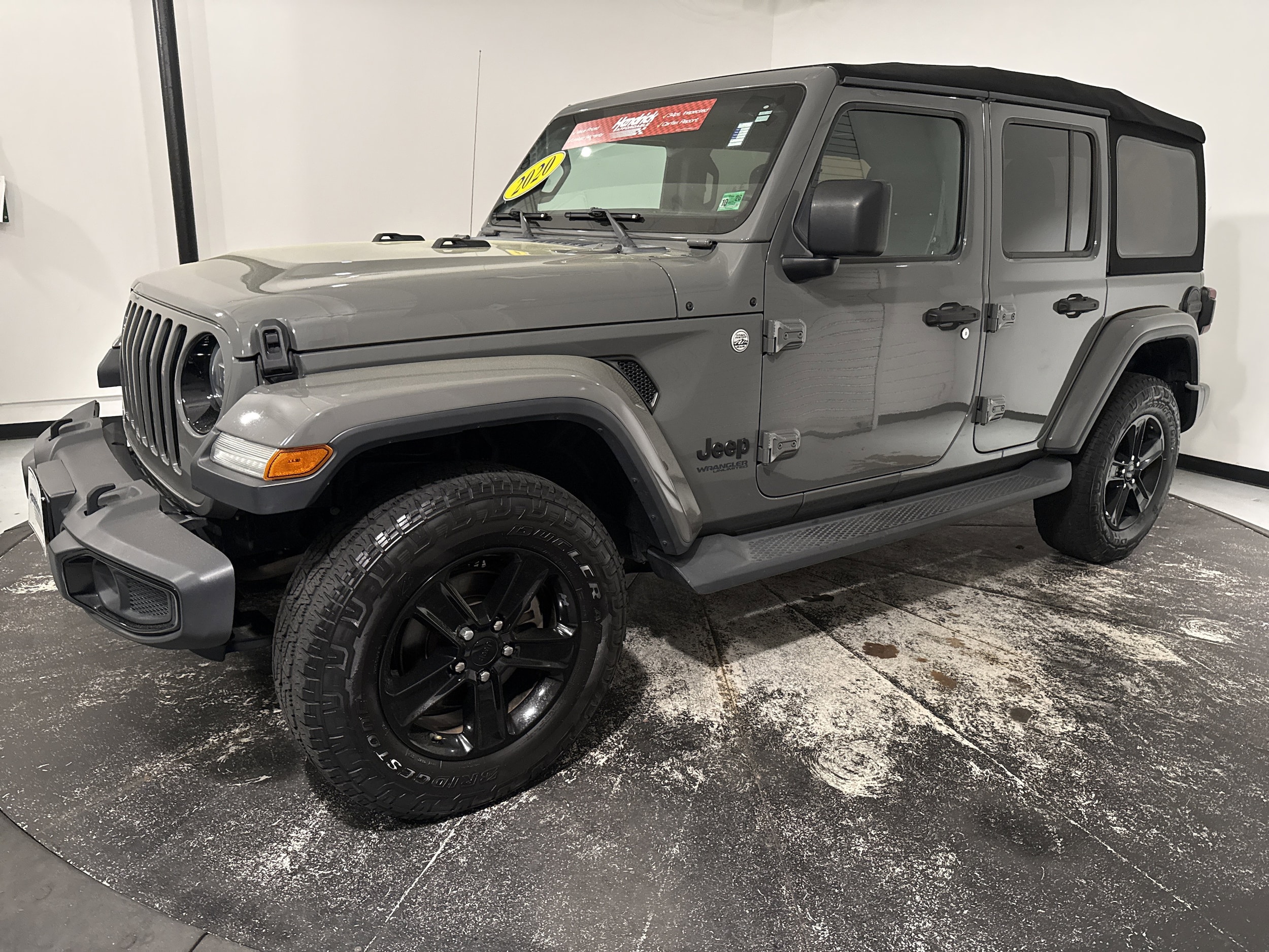 2020 Jeep Wrangler Unlimited Sahara Altitude photo 4