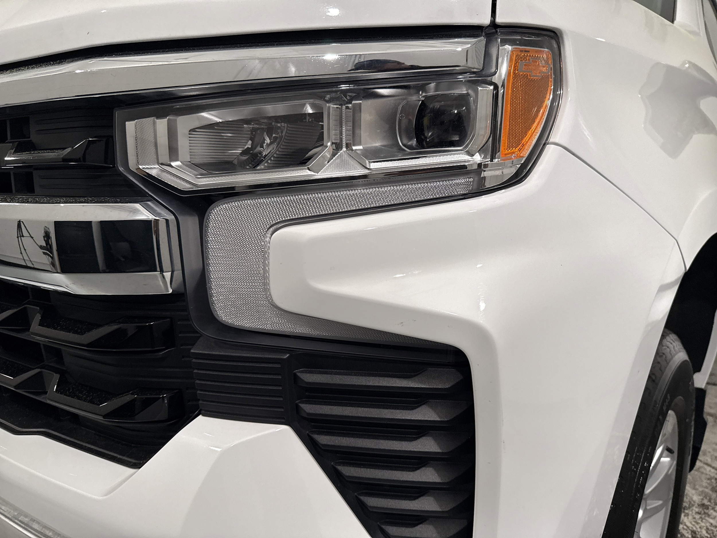 2025 Chevrolet Silverado 1500 LT photo 4