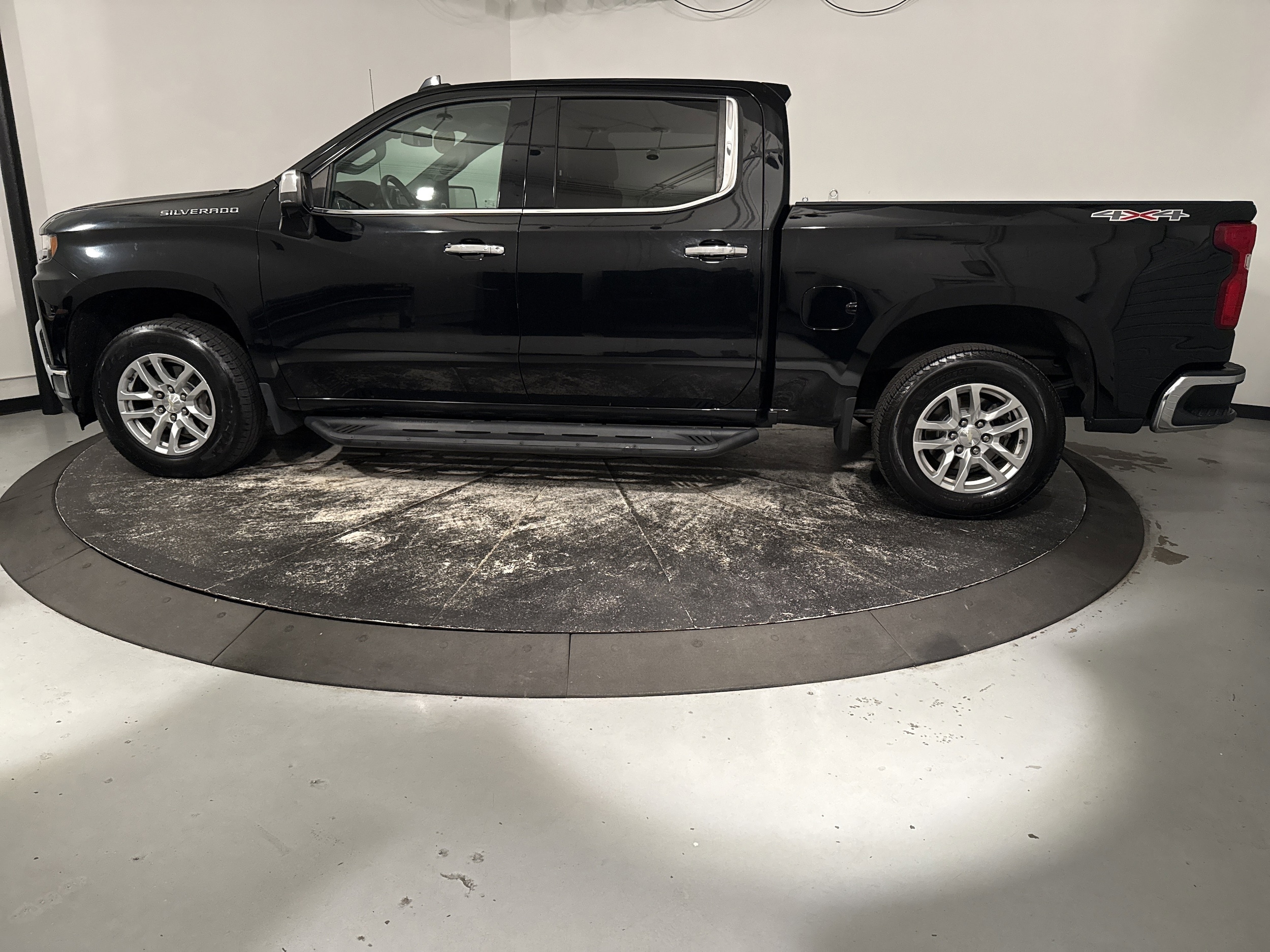 2020 Chevrolet Silverado 1500 LTZ photo 5