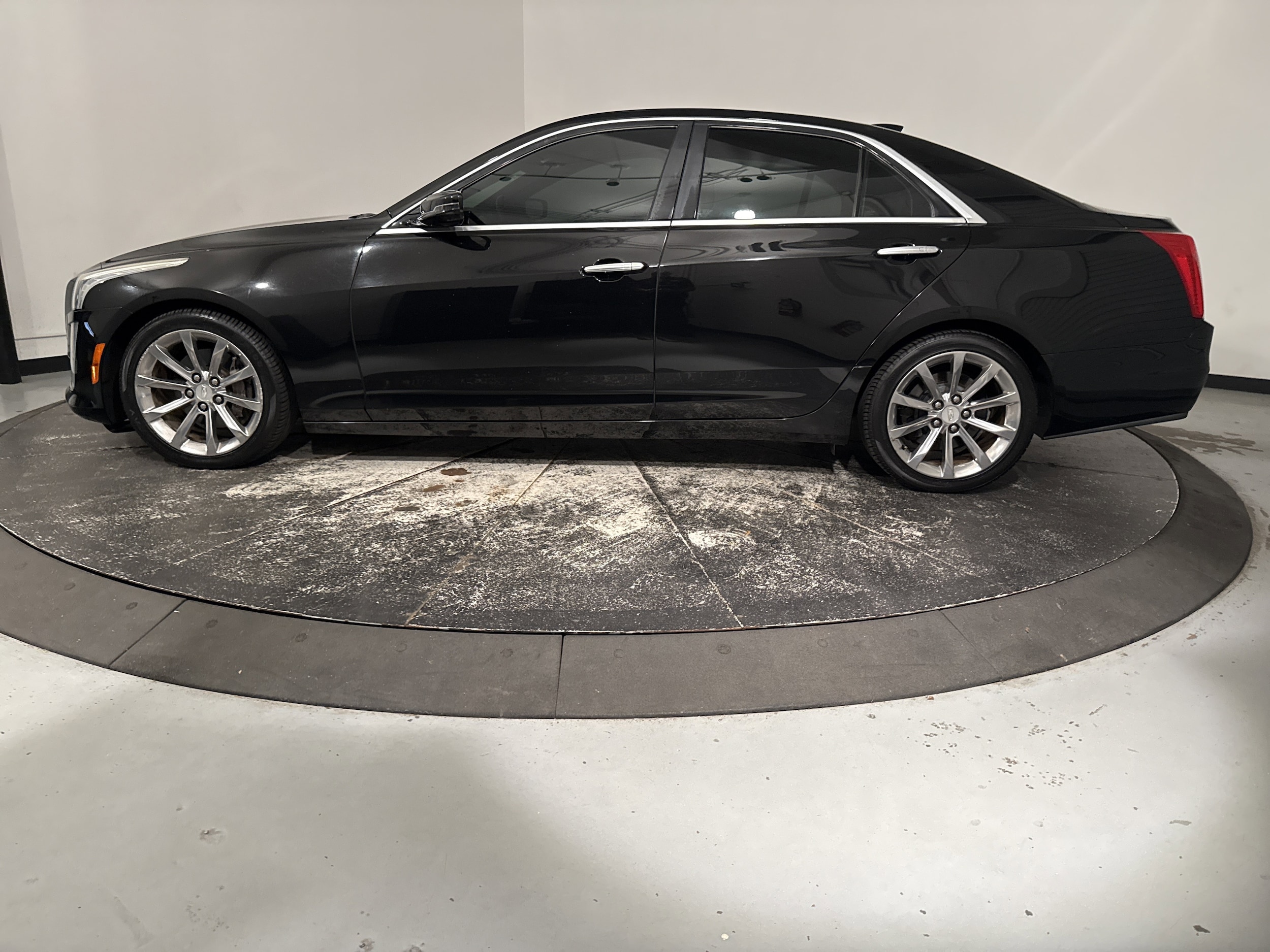 2018 CADILLAC CTS Sedan Luxury RWD photo 5