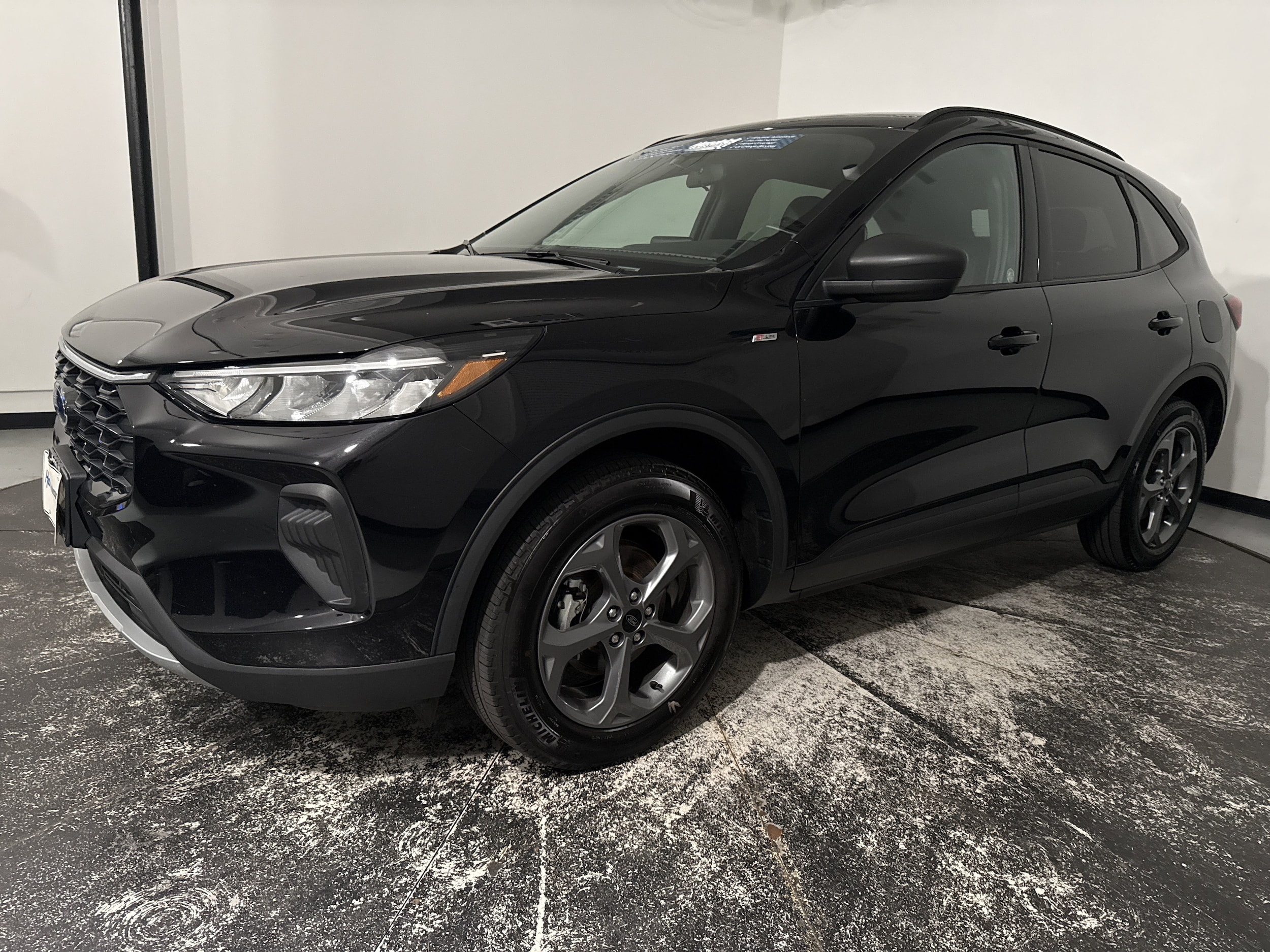 2025 Ford Escape ST-Line photo 4