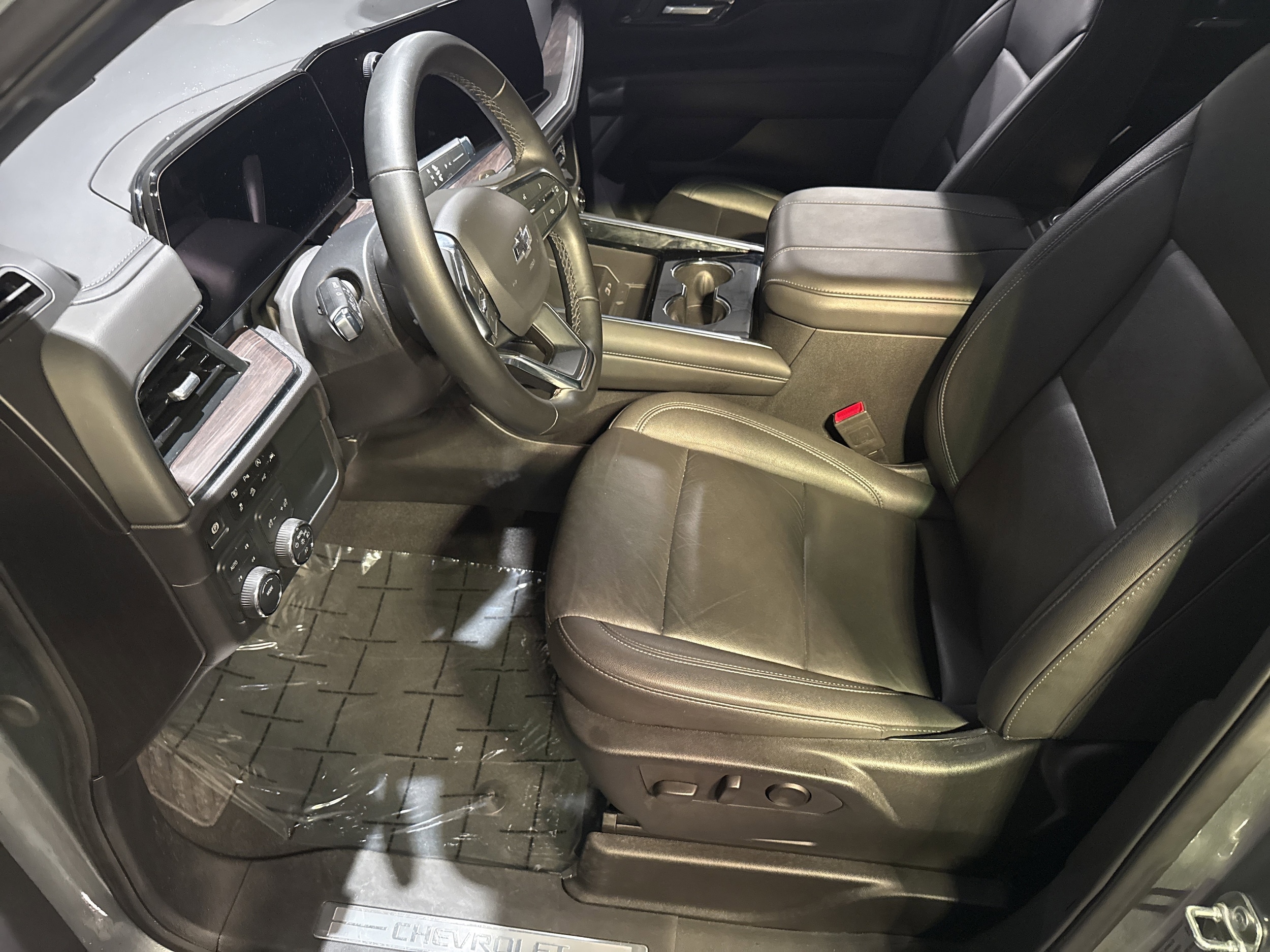 2025 Chevrolet Tahoe Z71 photo 6