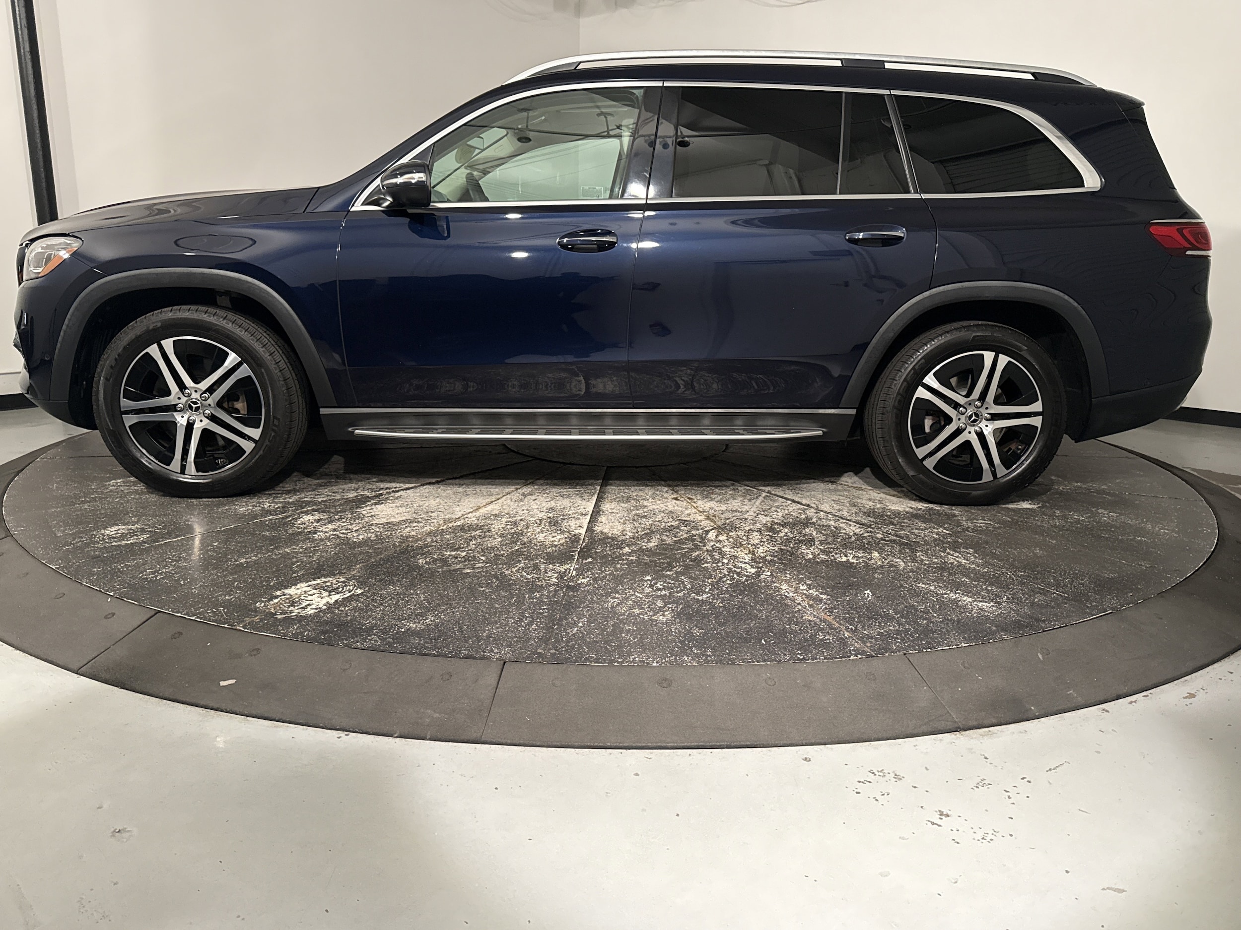 2020 Mercedes-Benz GLS 450 photo 6