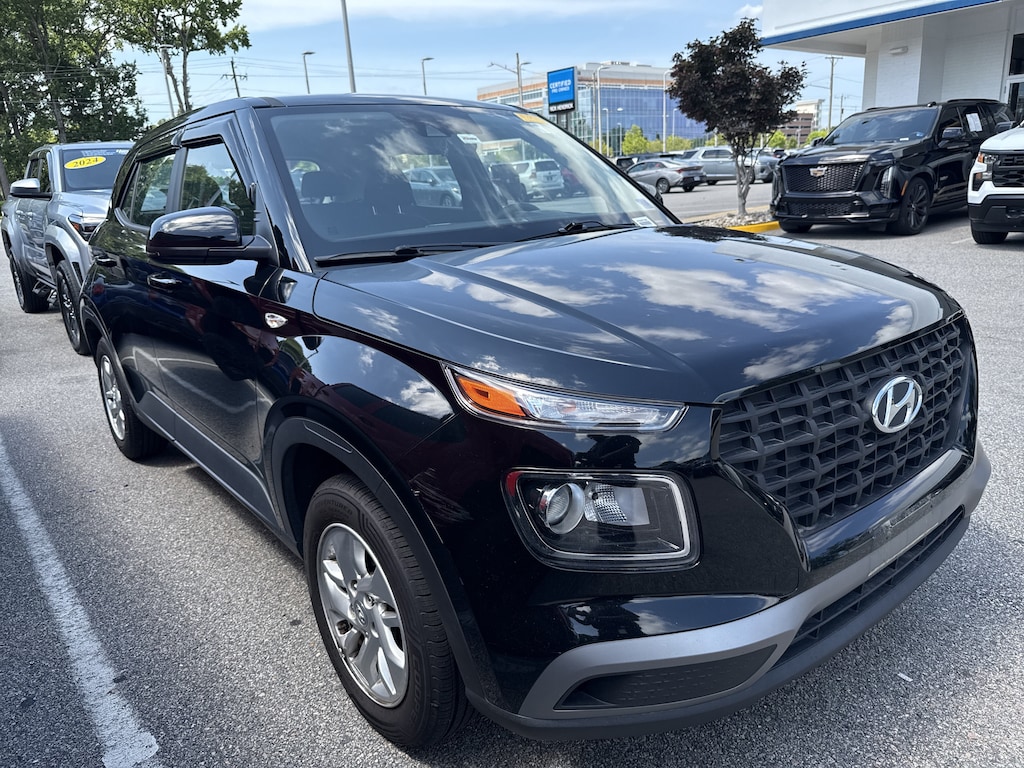 Used 2021 Hyundai Venue SE SUV