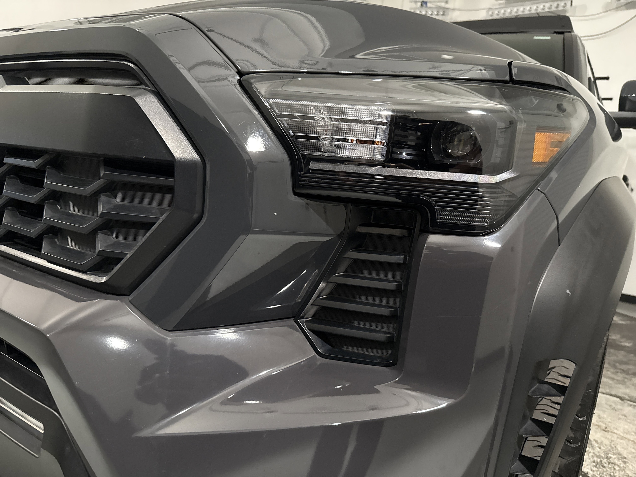 2024 Toyota Tacoma 4WD TRD Off Road photo 5