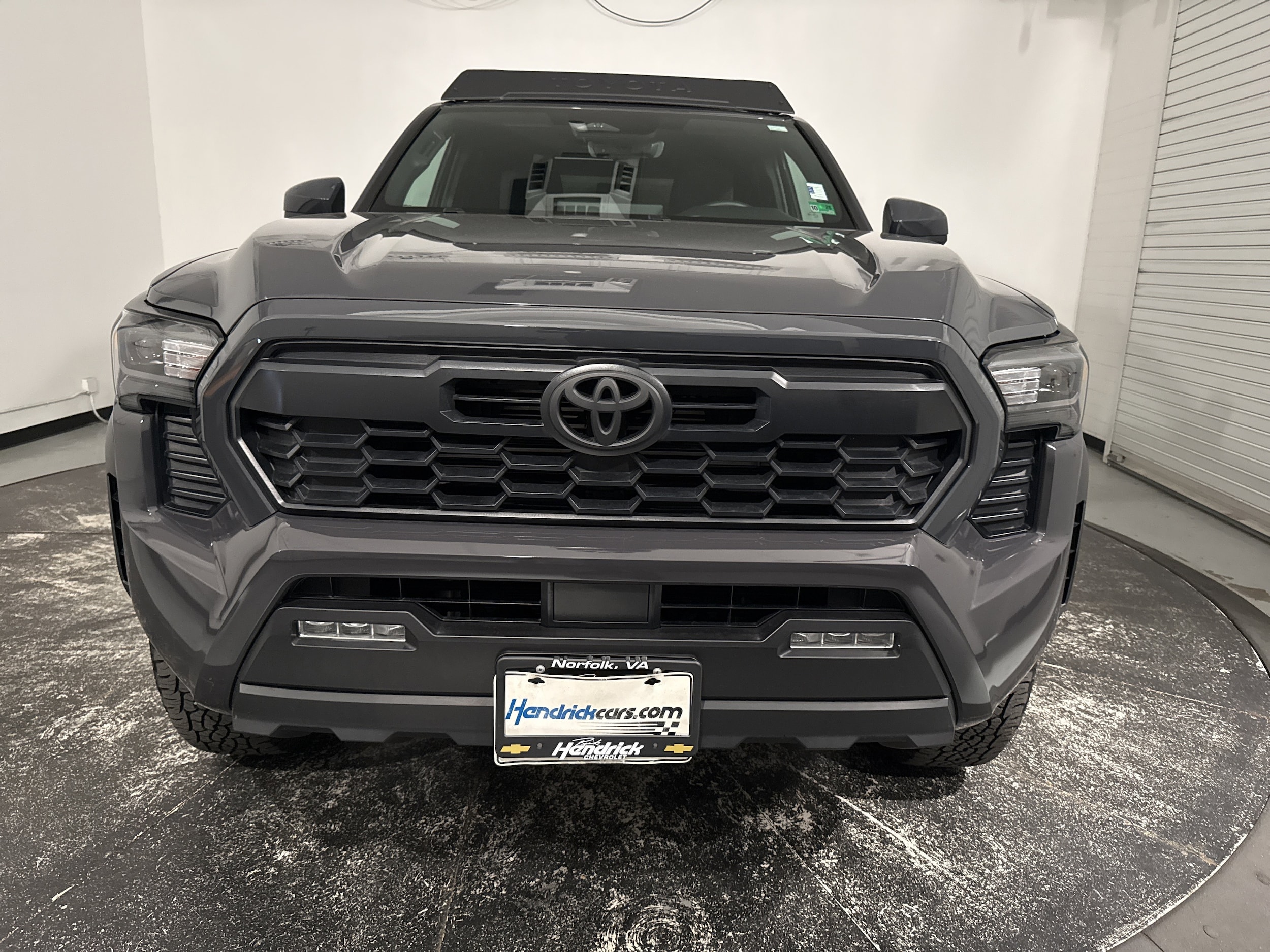 2024 Toyota Tacoma 4WD TRD Off Road photo 2