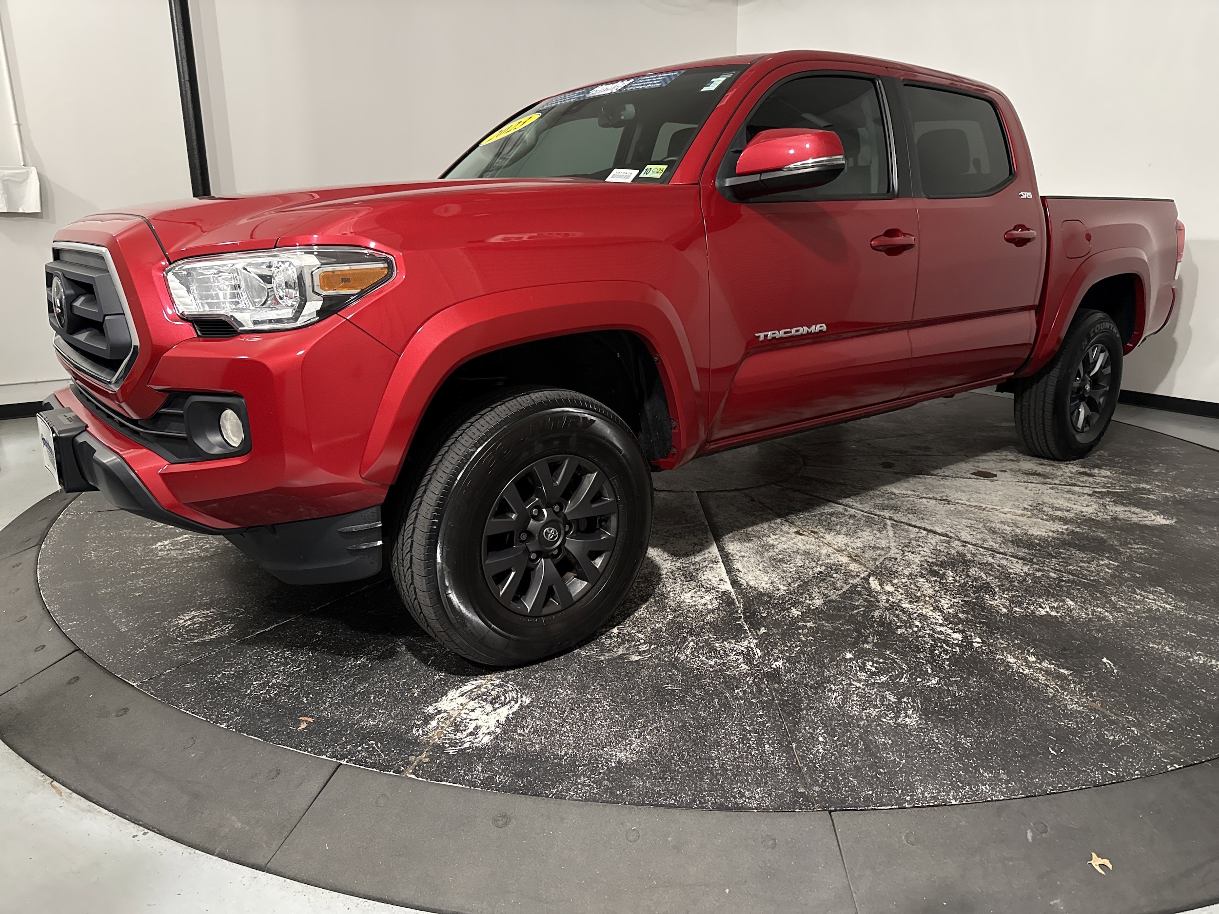 2023 Toyota Tacoma 4WD SR5 photo 4