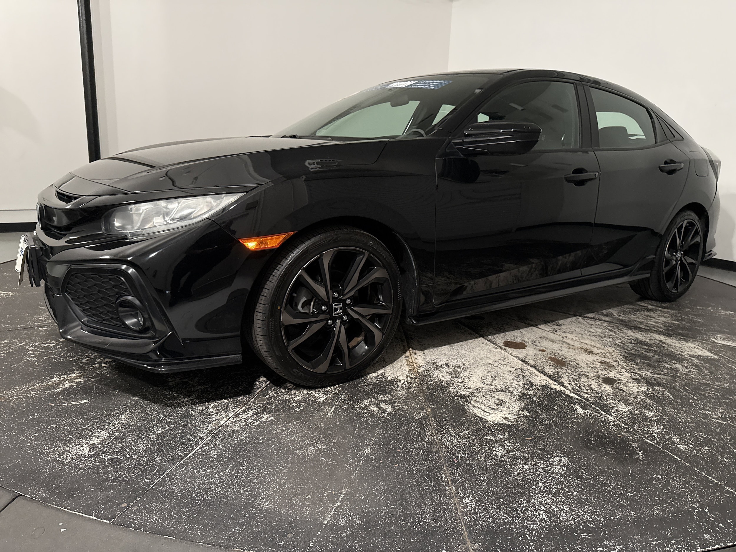 2018 Honda Civic Sport photo 4