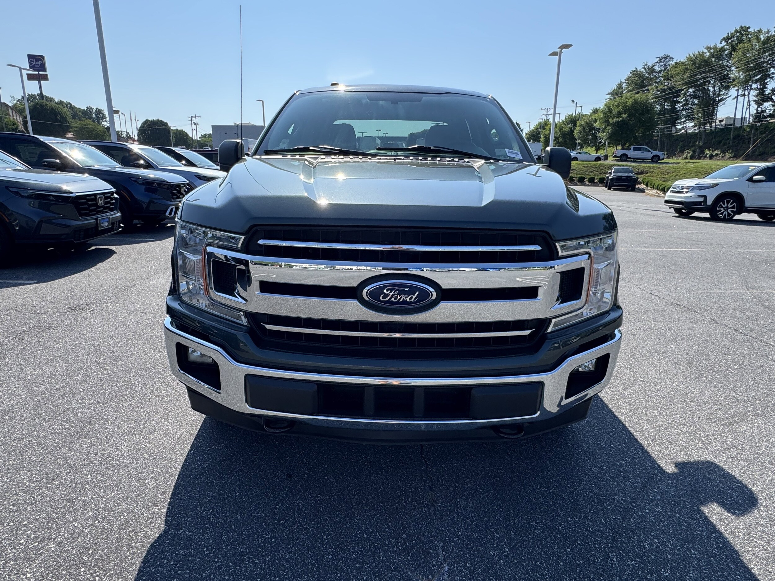 2018 Ford F-150 XLT photo 2