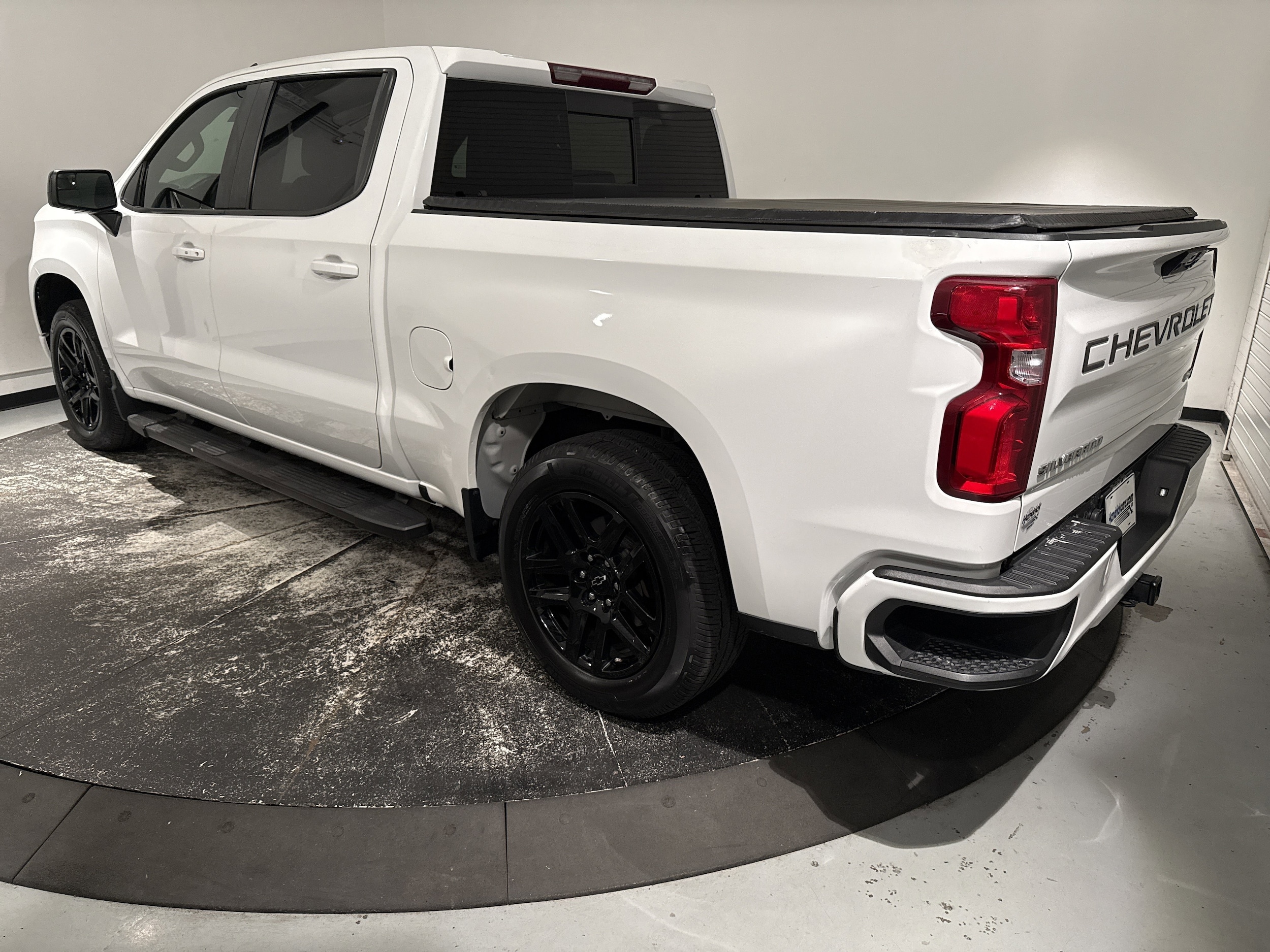 2022 Chevrolet Silverado 1500 RST photo 3