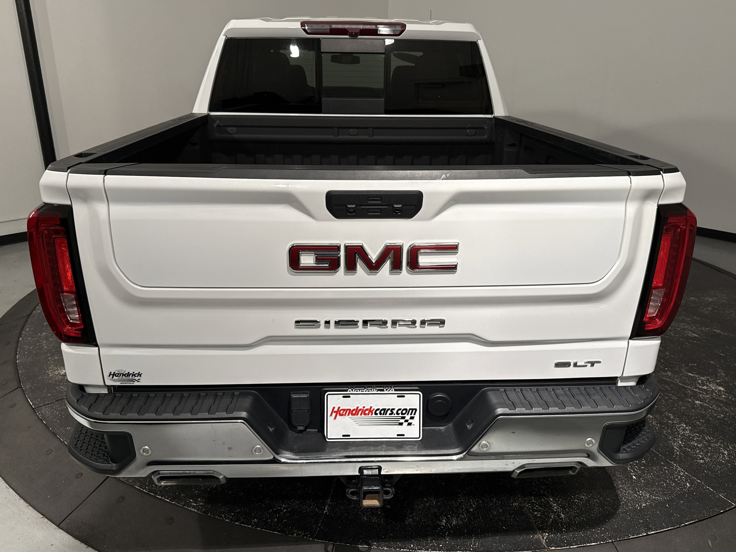 2020 GMC Sierra 1500 SLT photo 3