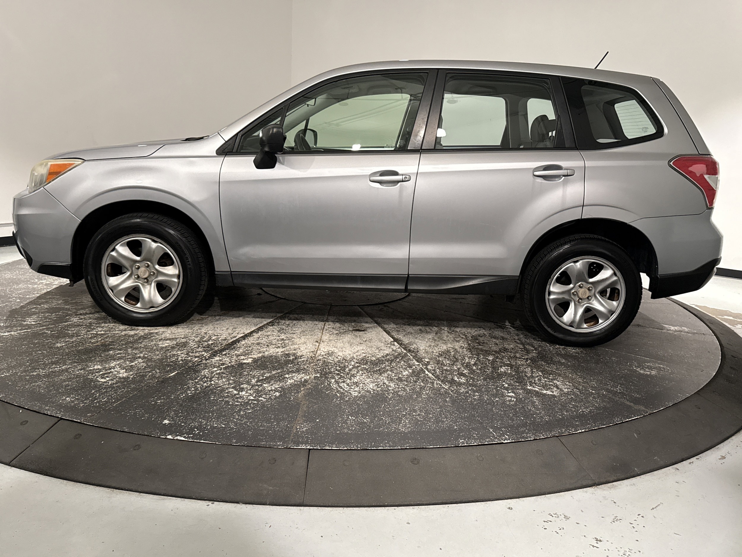 2014 Subaru Forester 2.5i photo 5
